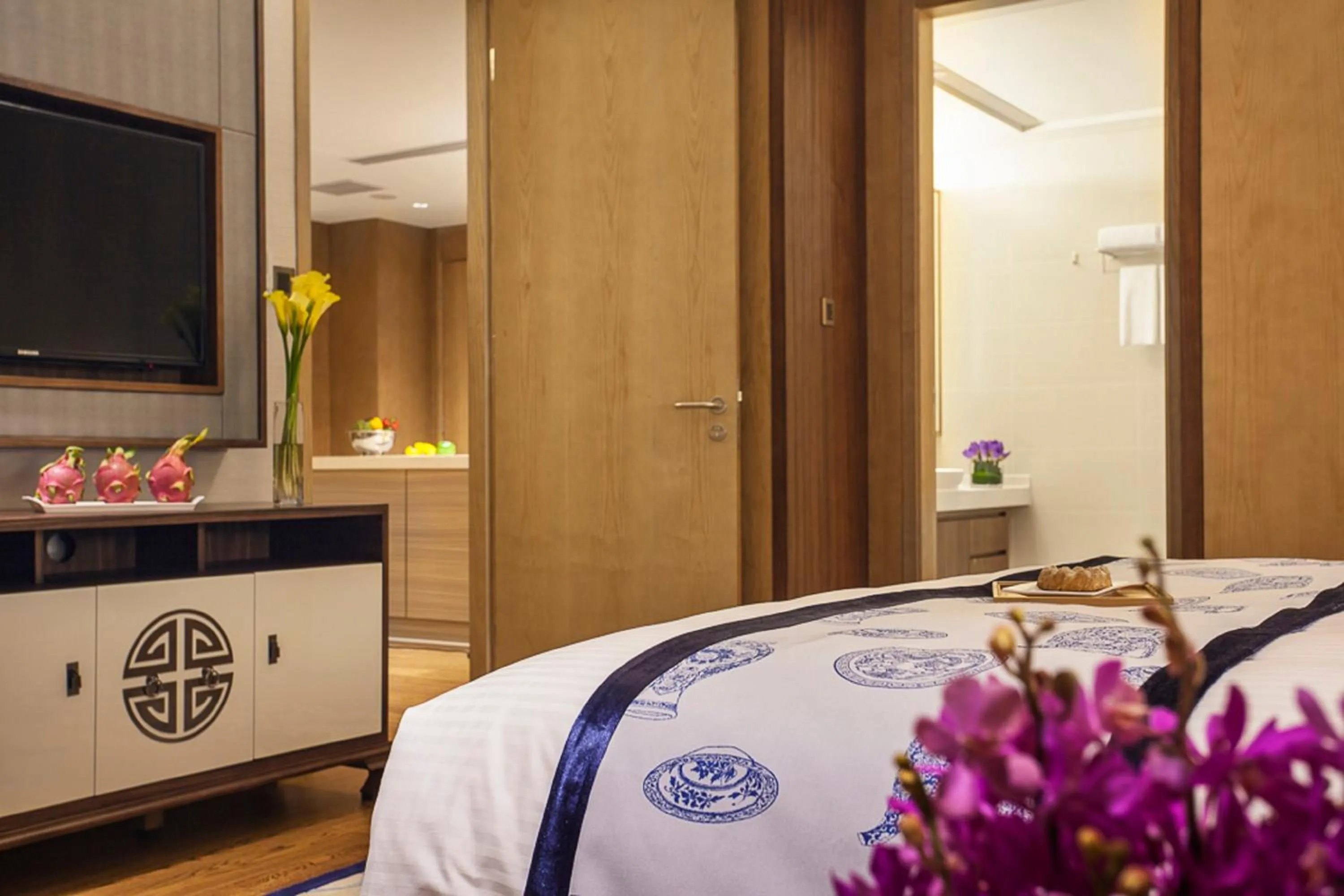 Photo of the whole room, Bed in Somerset Wusheng Wuhan