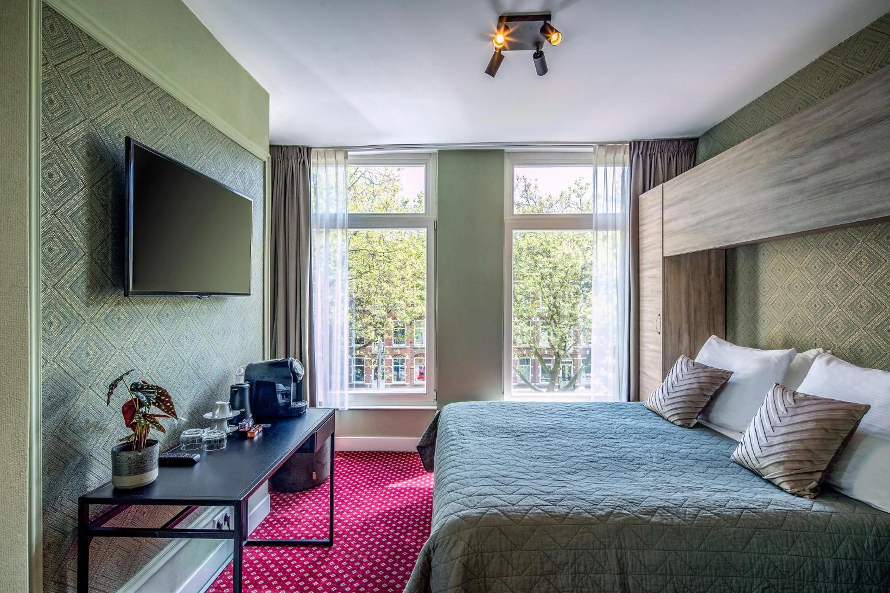 Bed in Hotel Atlantis Amsterdam