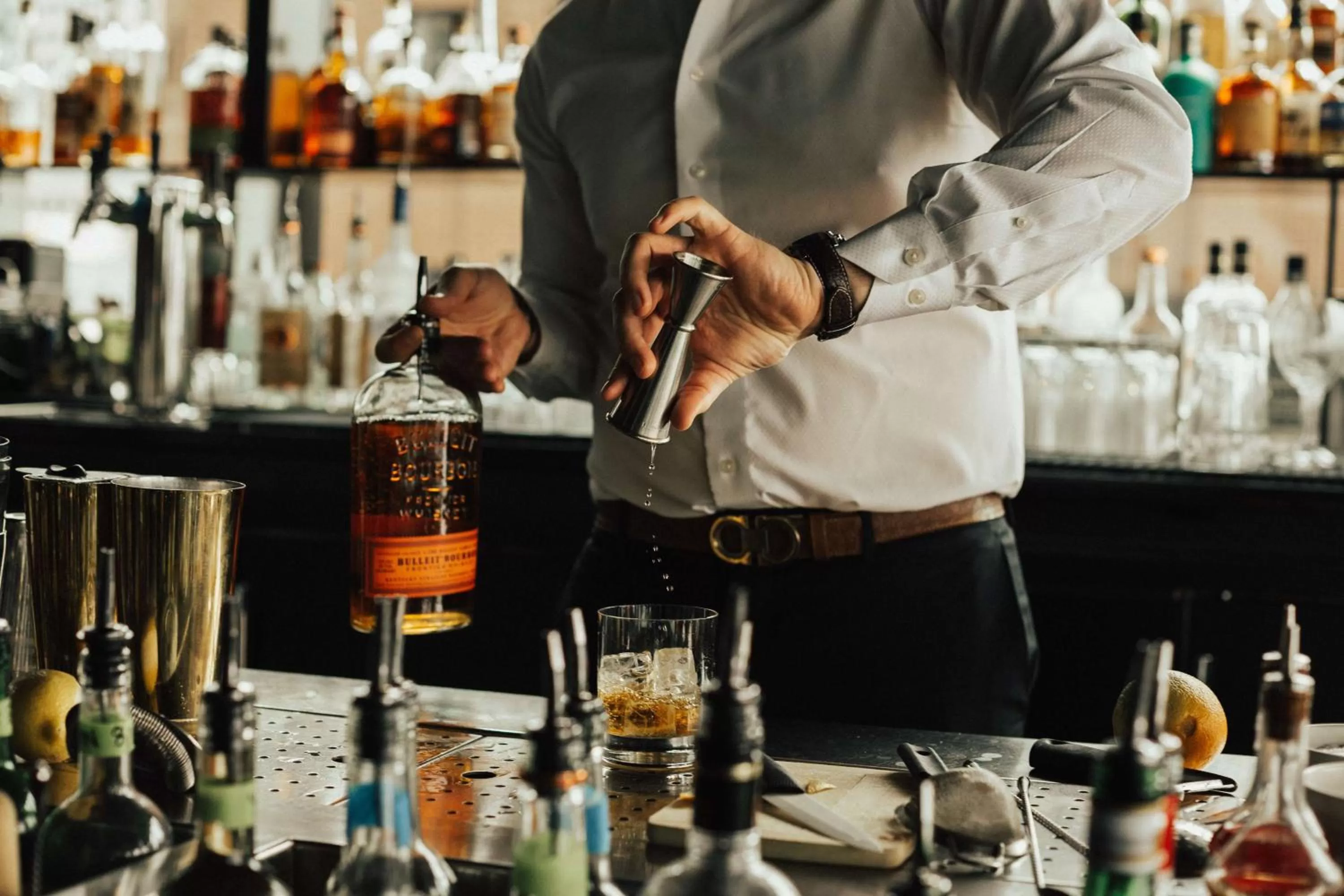 Lounge or bar in Thompson Seattle, by Hyatt