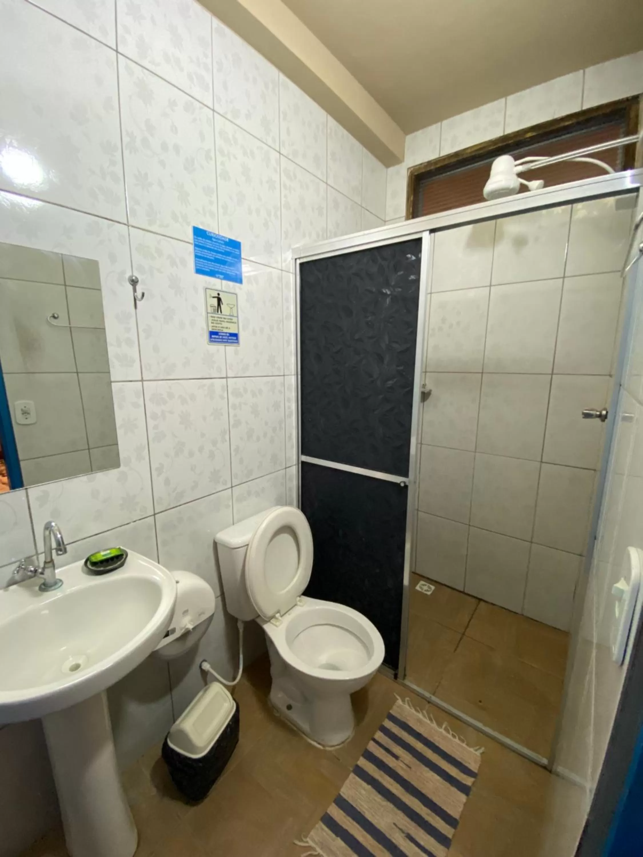 Bathroom in Pousada Cambará Suítes