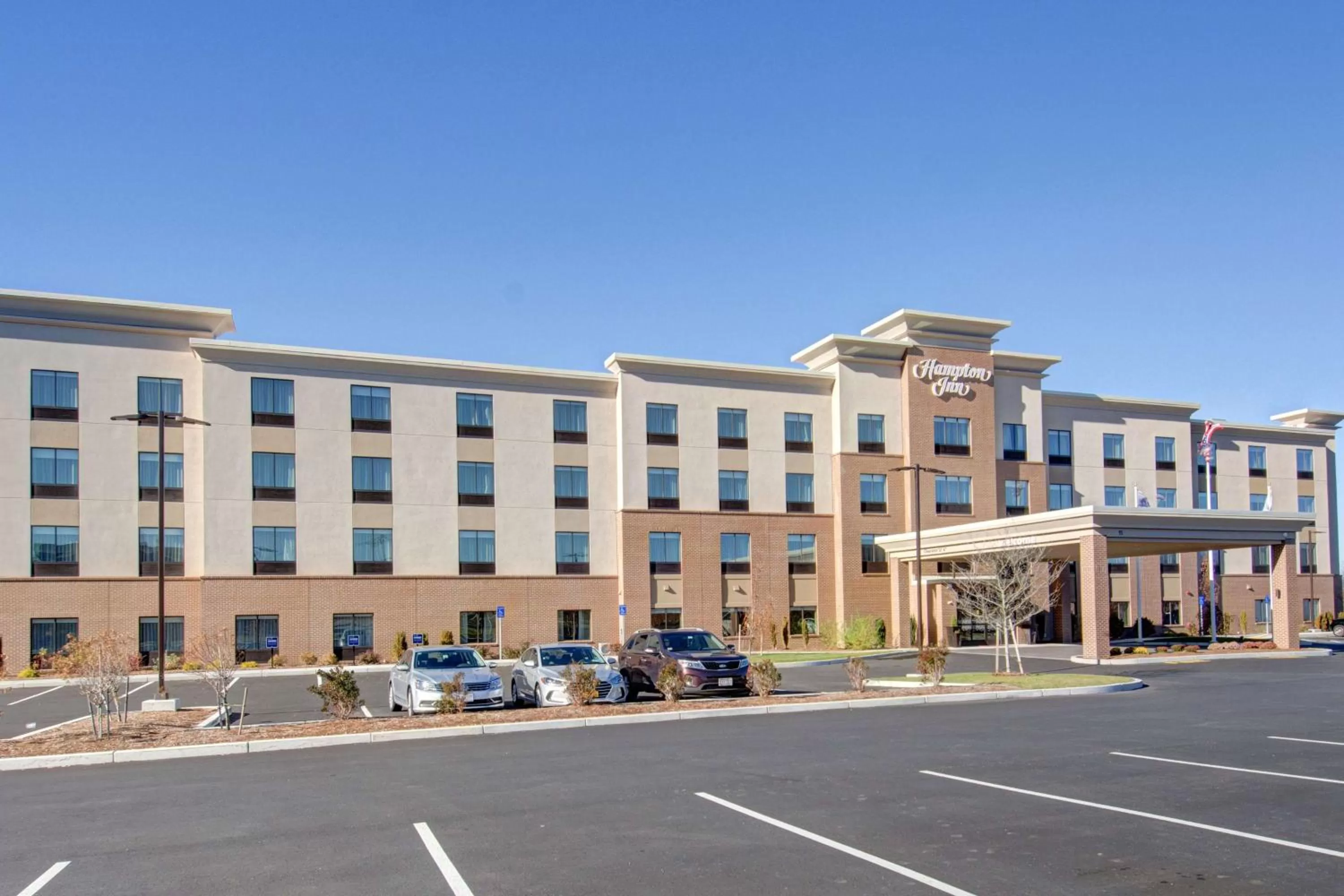 Property building in Hampton Inn Boston - Westborough