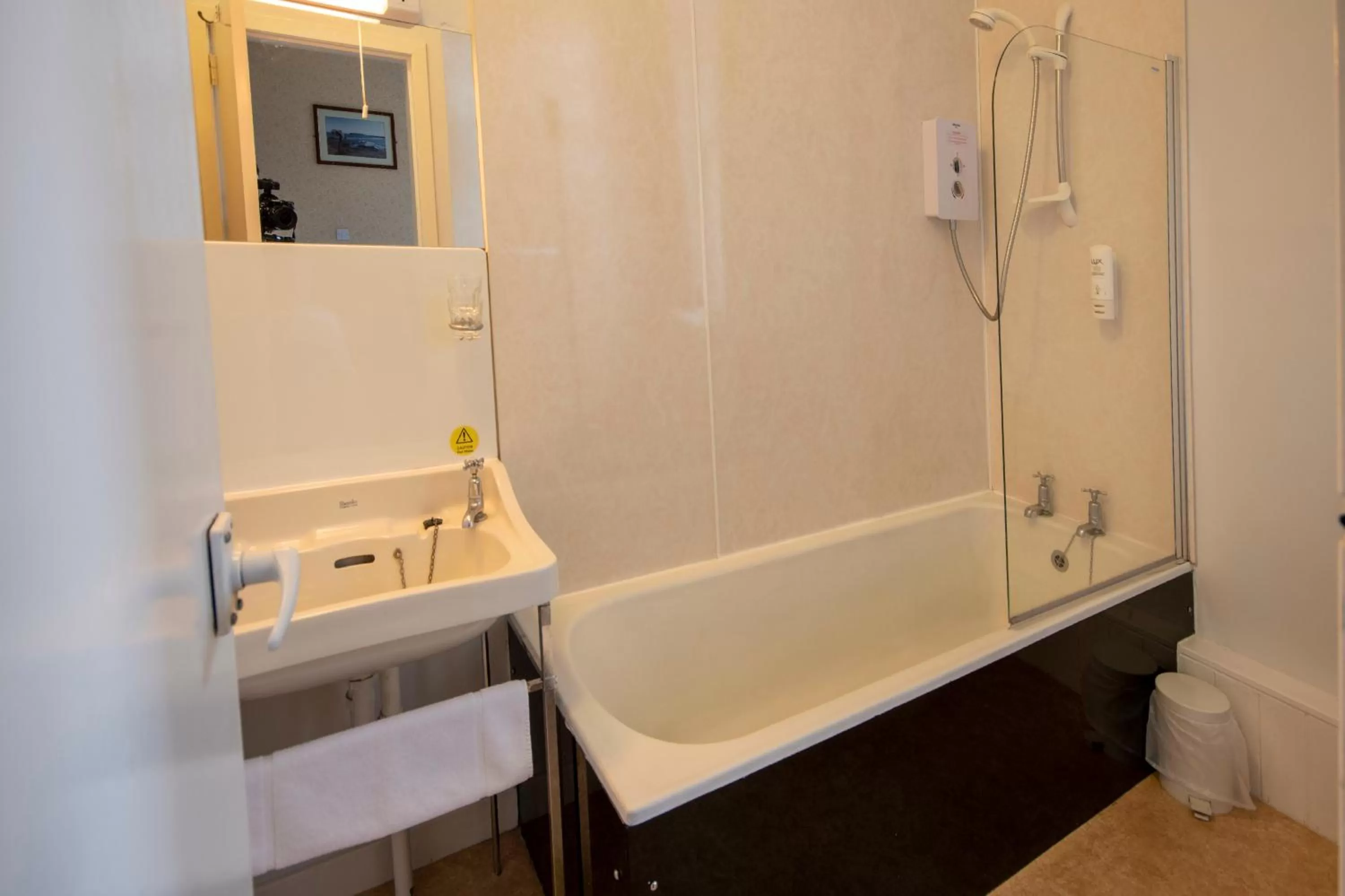 Bathroom in The Stromness Hotel