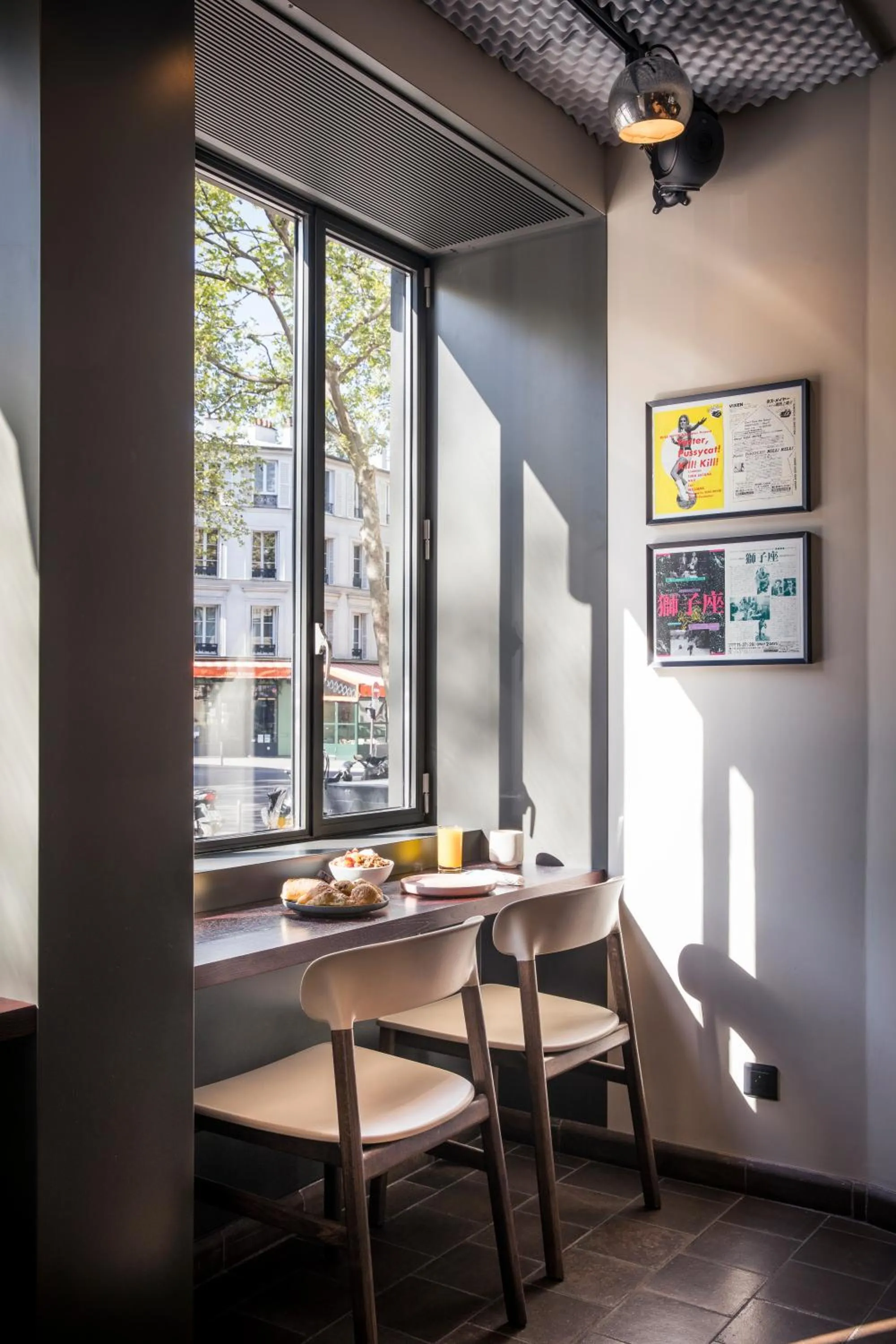 Restaurant/places to eat in Hotel Paradiso