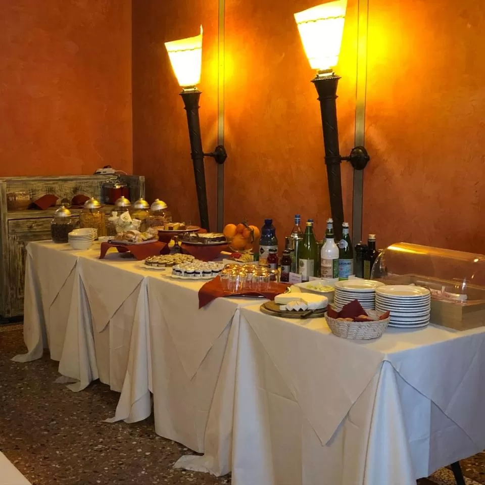 Breakfast in Albergo Cappello