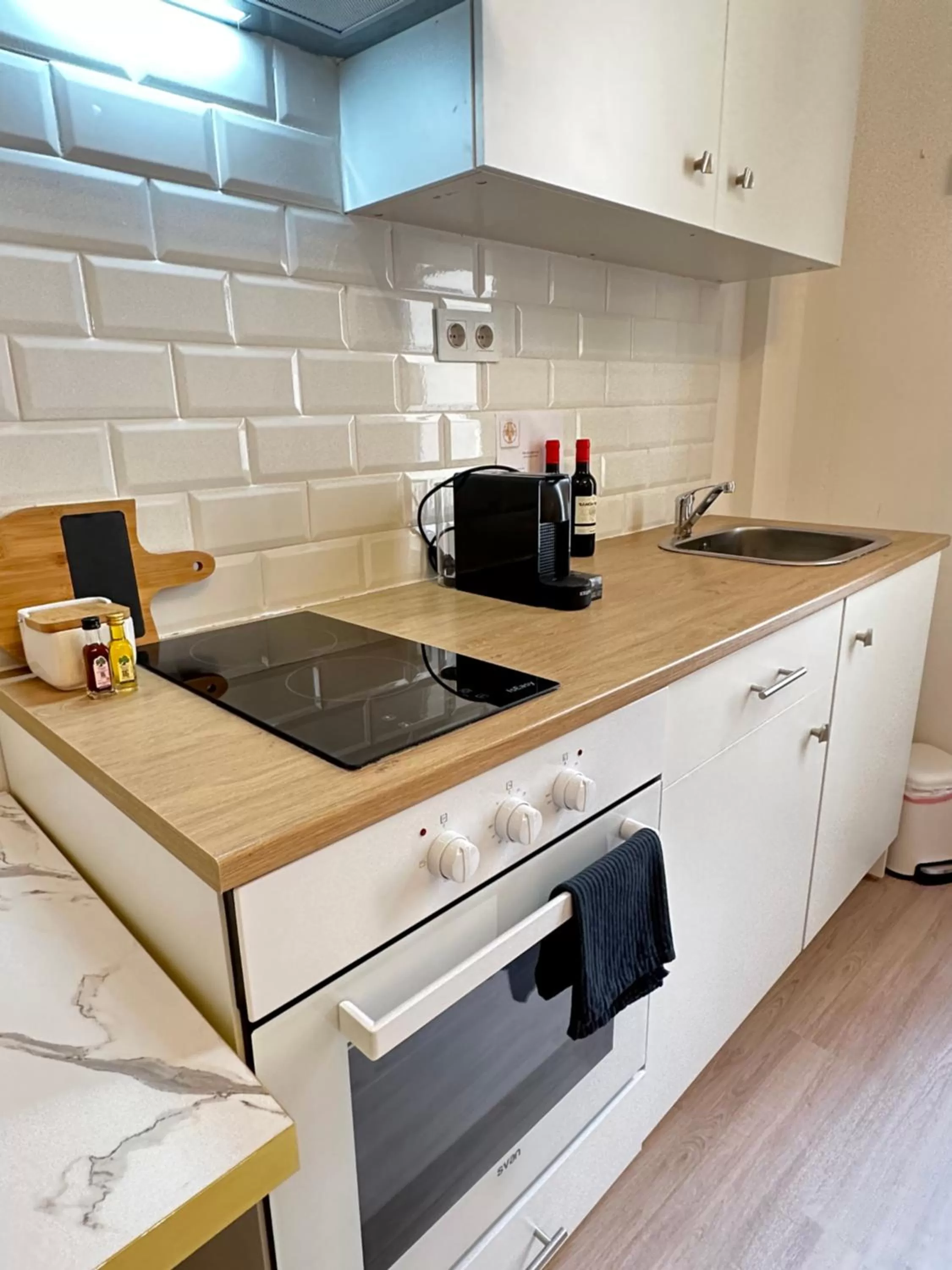 Coffee/tea facilities, Kitchen/Kitchenette in Siboni Luxury Rooms - Adults Only