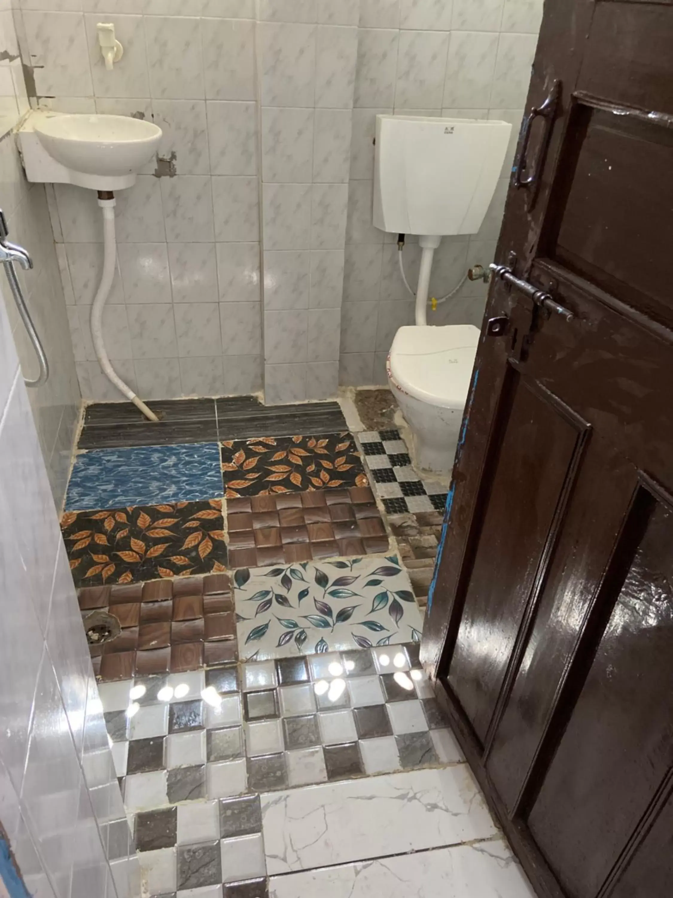 Budget Double Room in Mirvana Guest House & Camel safari Budget Double Room in Mirvana Guest House & Camel safari