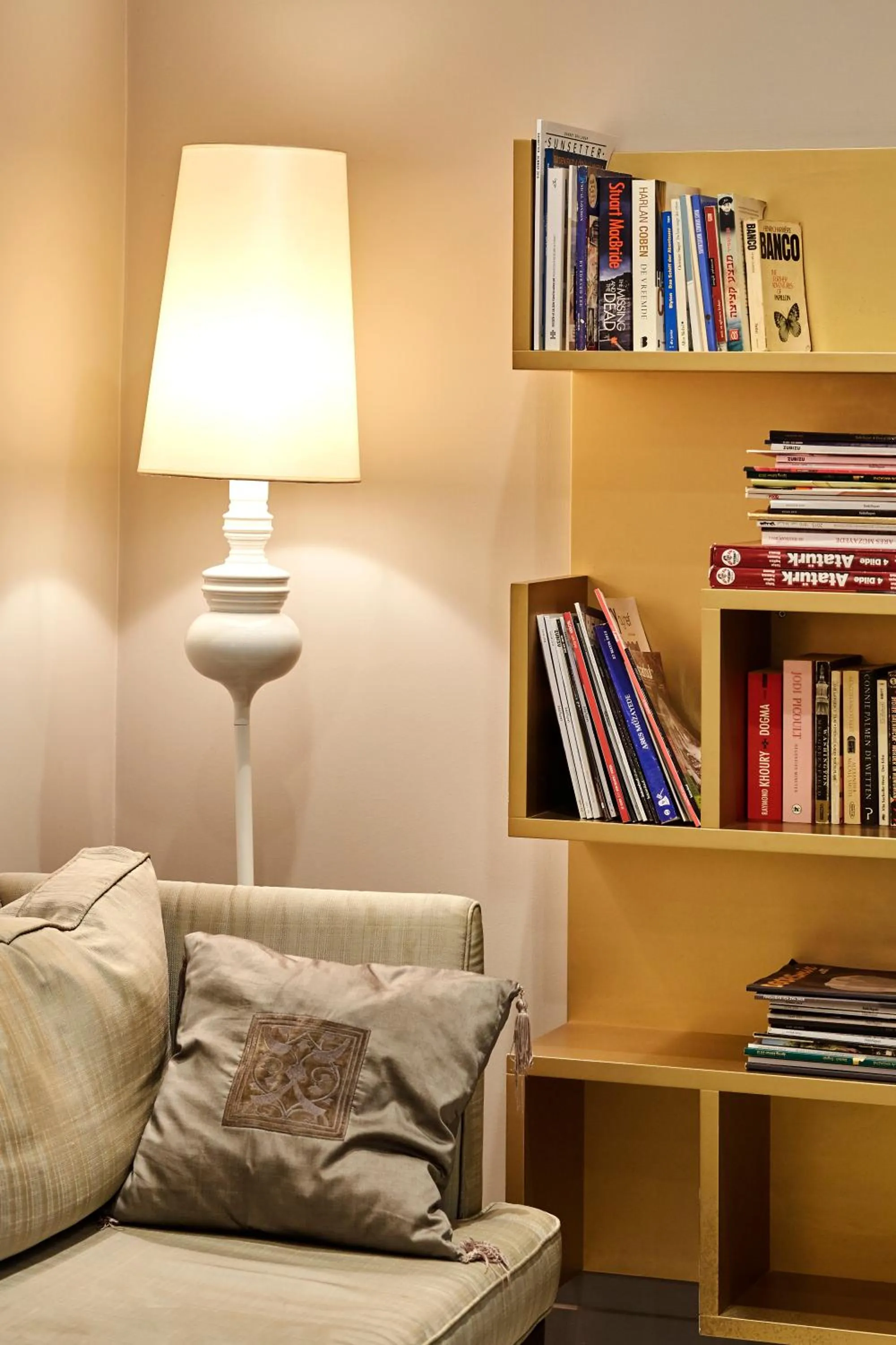 Library in Taksim Prelude Hotel