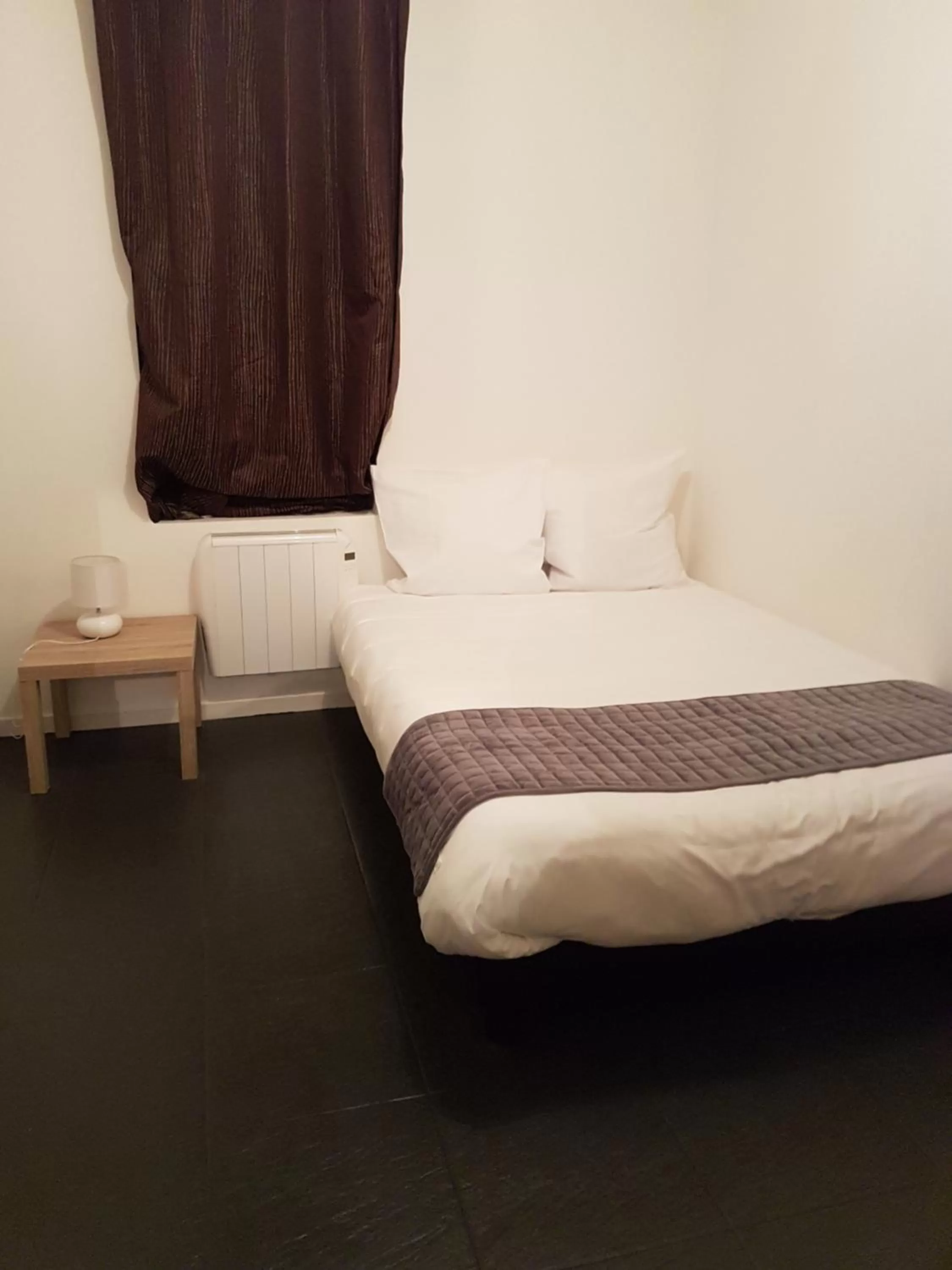 Bed in Kyriad Direct Morez