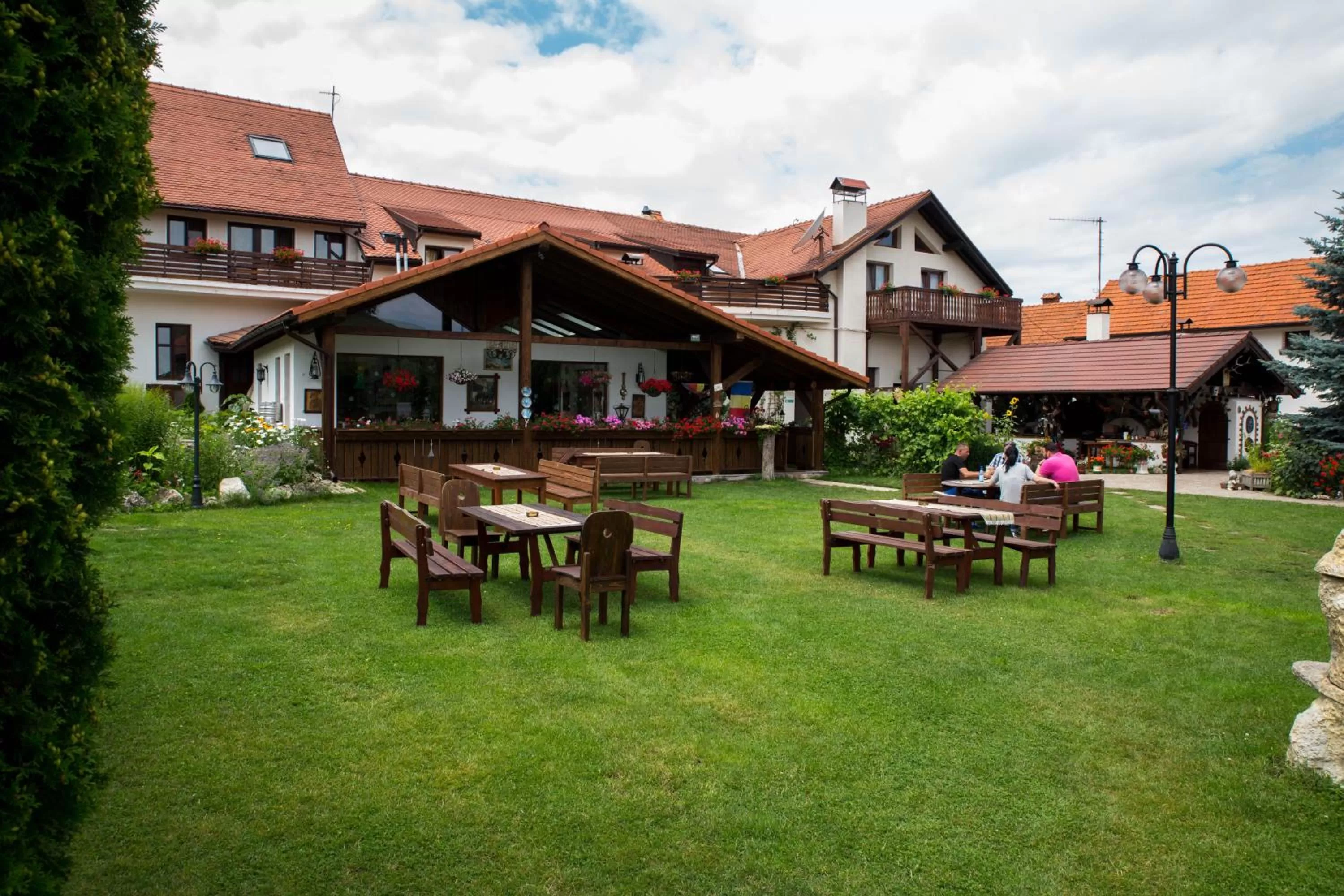 Restaurant/places to eat in Hotel Bielmann