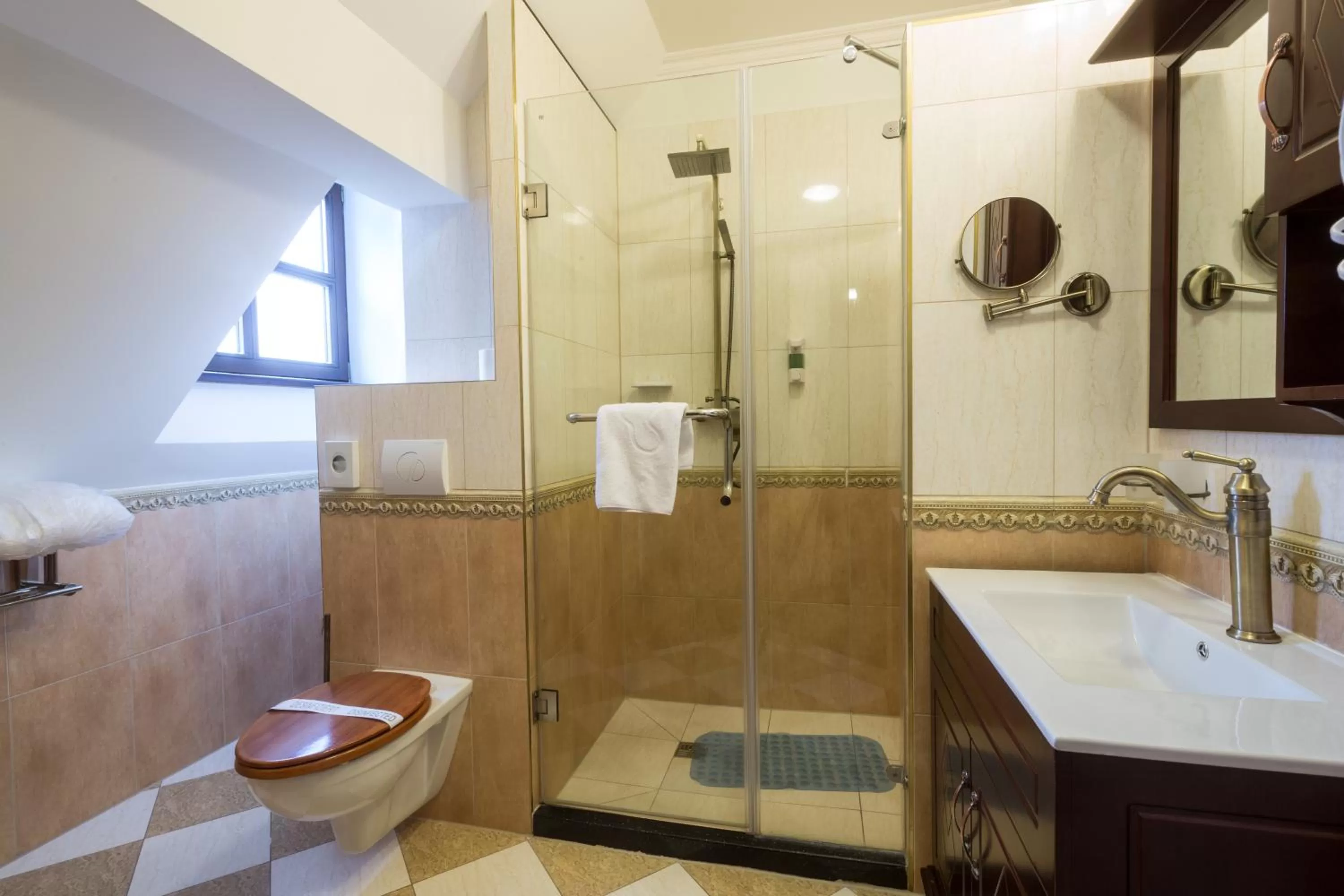 Shower in Zámek Lužec Spa & Wellness Resort