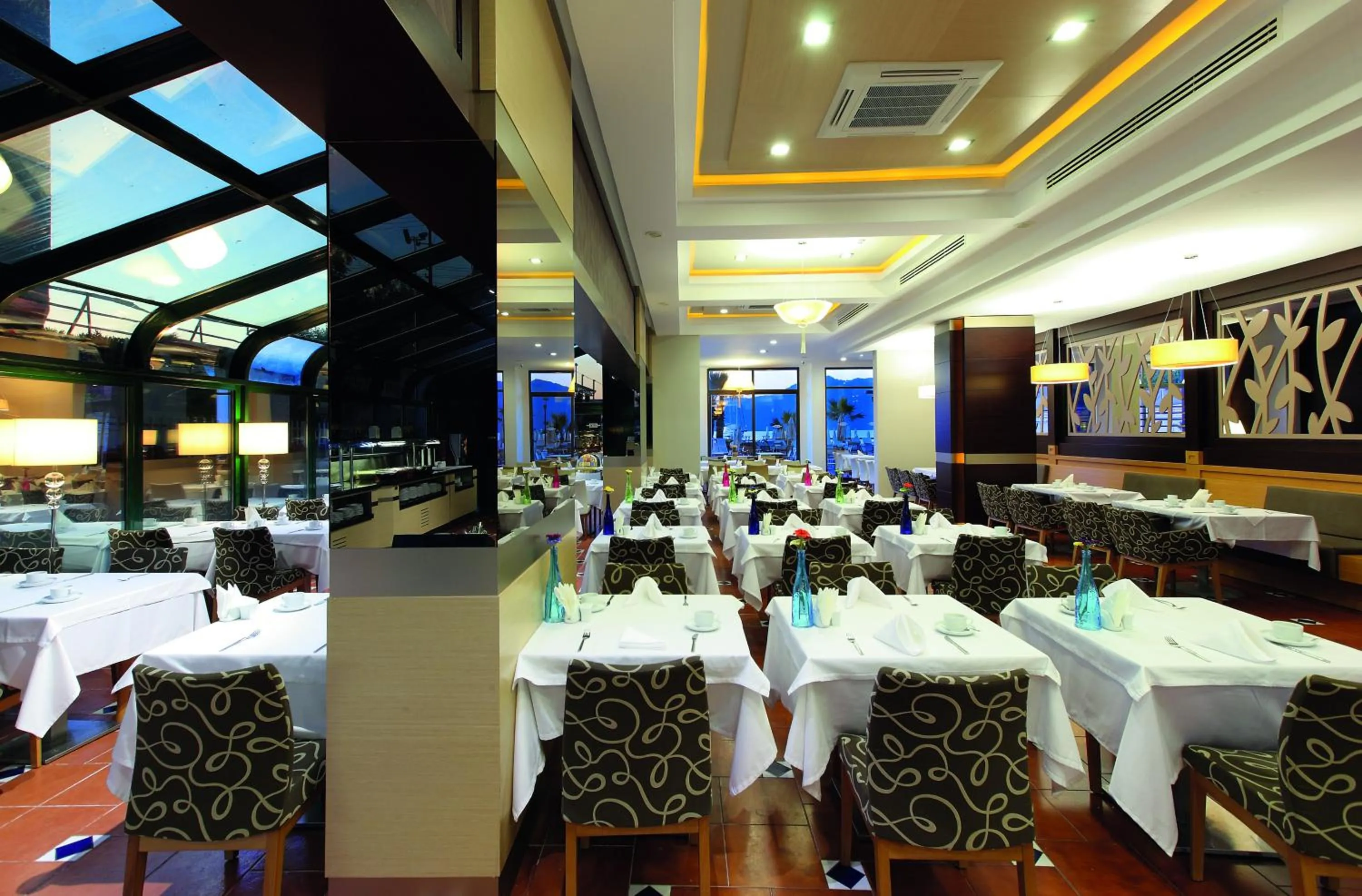 Restaurant/places to eat in Cettia Beach Resort