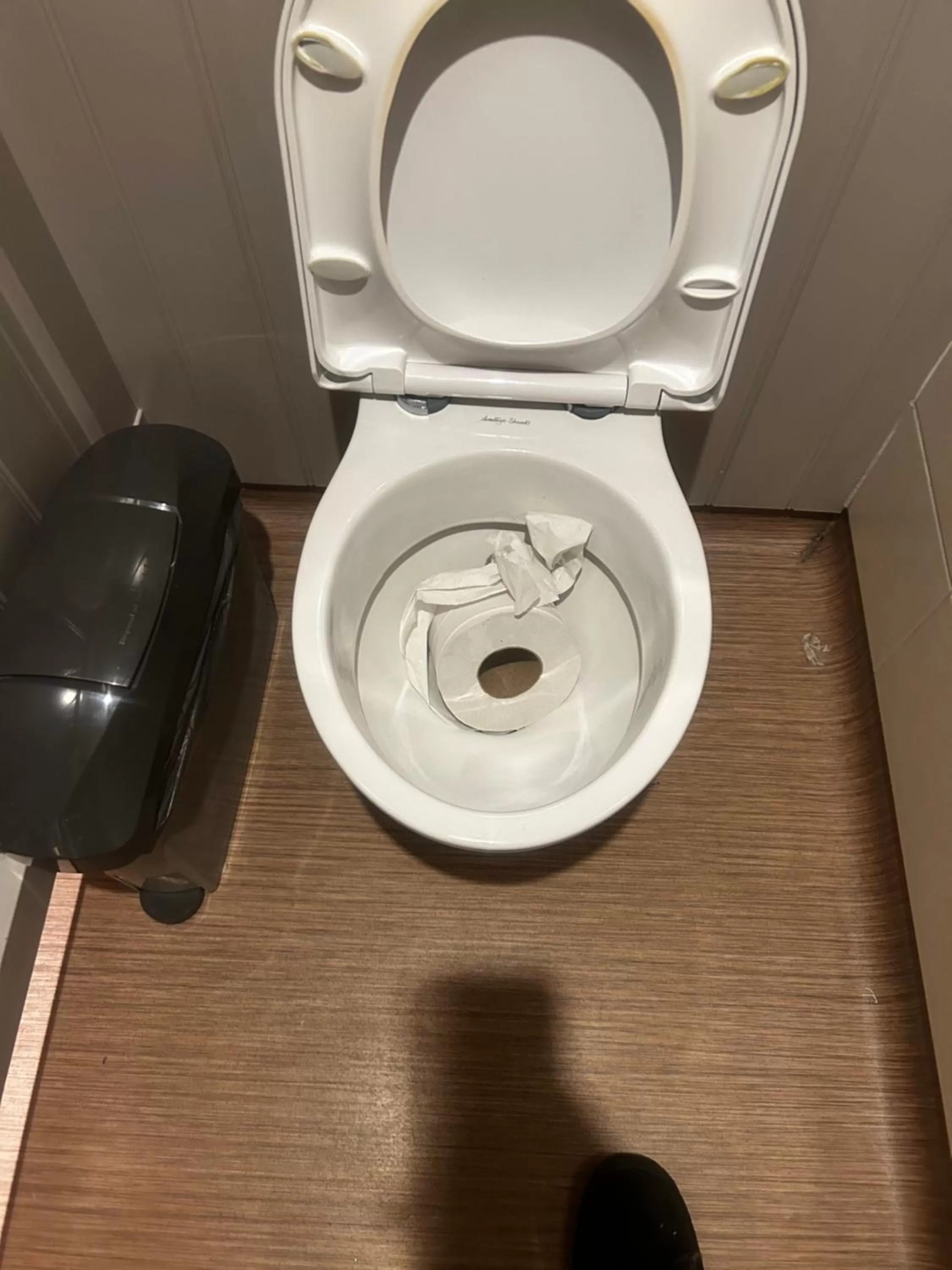 Bathroom in Crown & Anchor