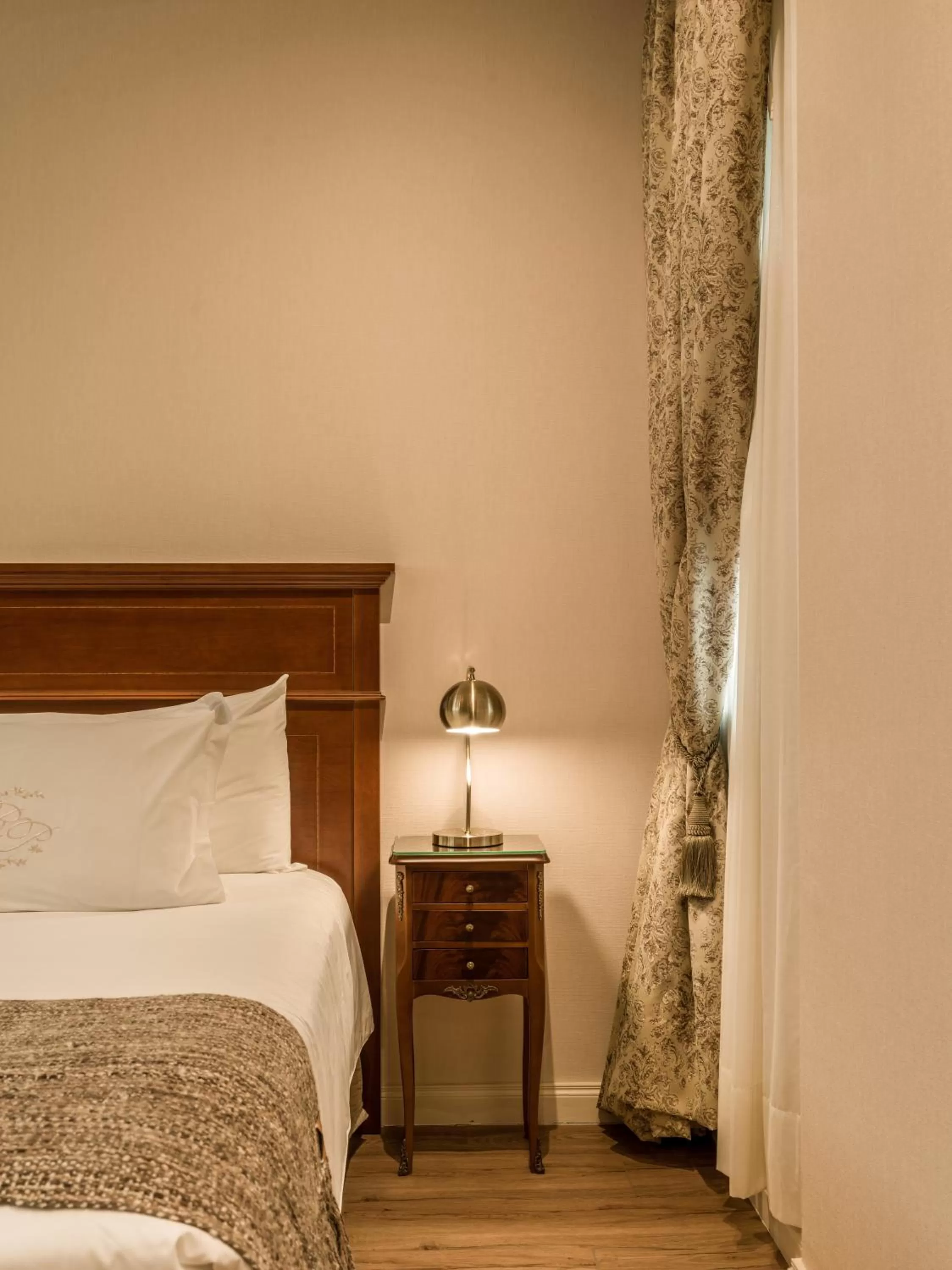 Bed in Melia Recoleta Plaza Hotel
