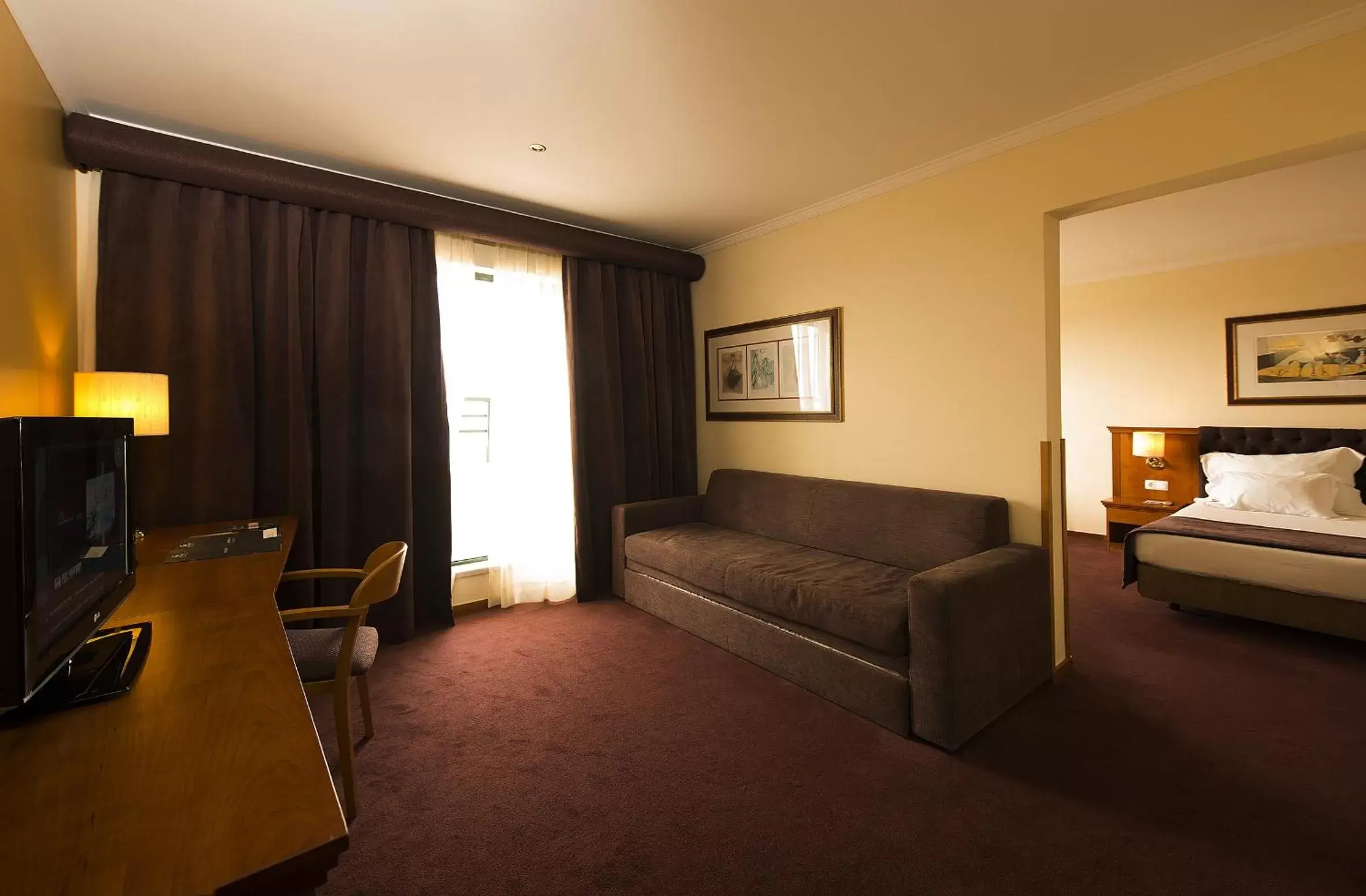 Junior Suite (3 Adults) in Vila Gale Porto - Centro Junior Suite (3 Adults) in Vila Gale Porto - Centro