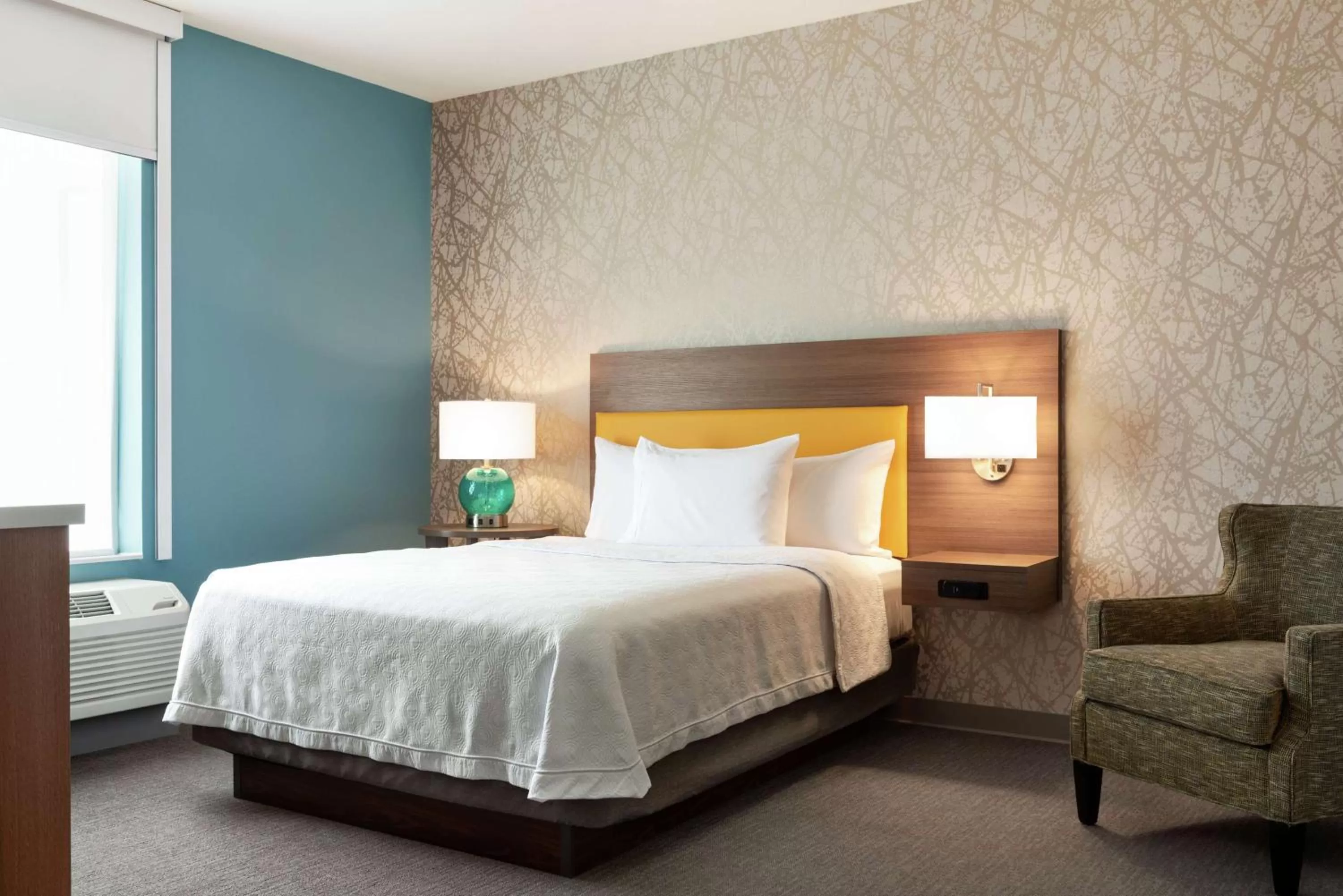 Bed in Home2 Suites By Hilton Overland Park, Ks