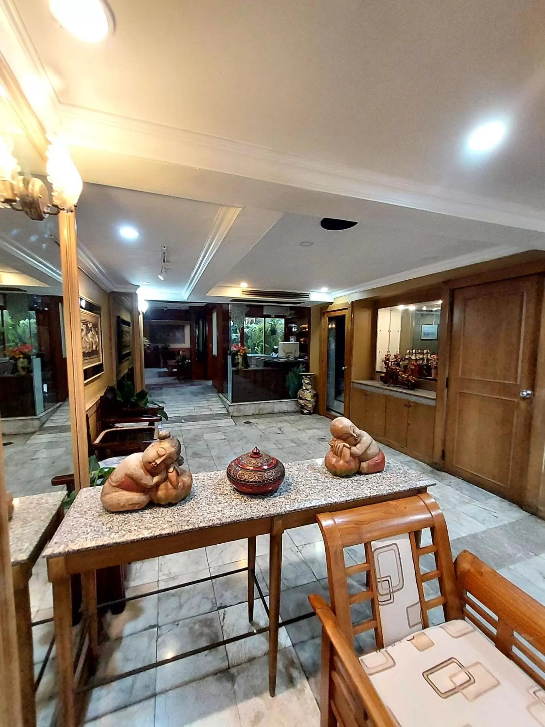 Seating area in Traveller Inn Hotel