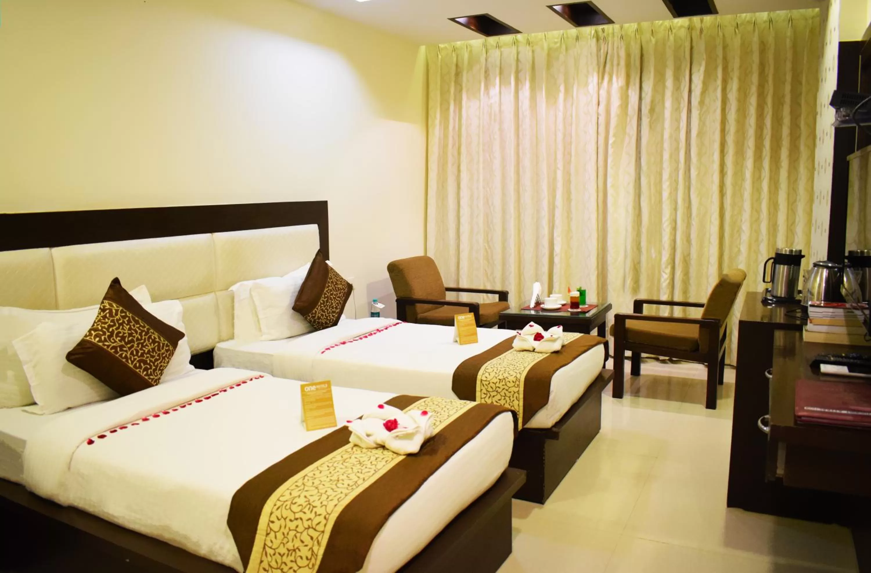 Bed in Green View by Green Tree Hotels