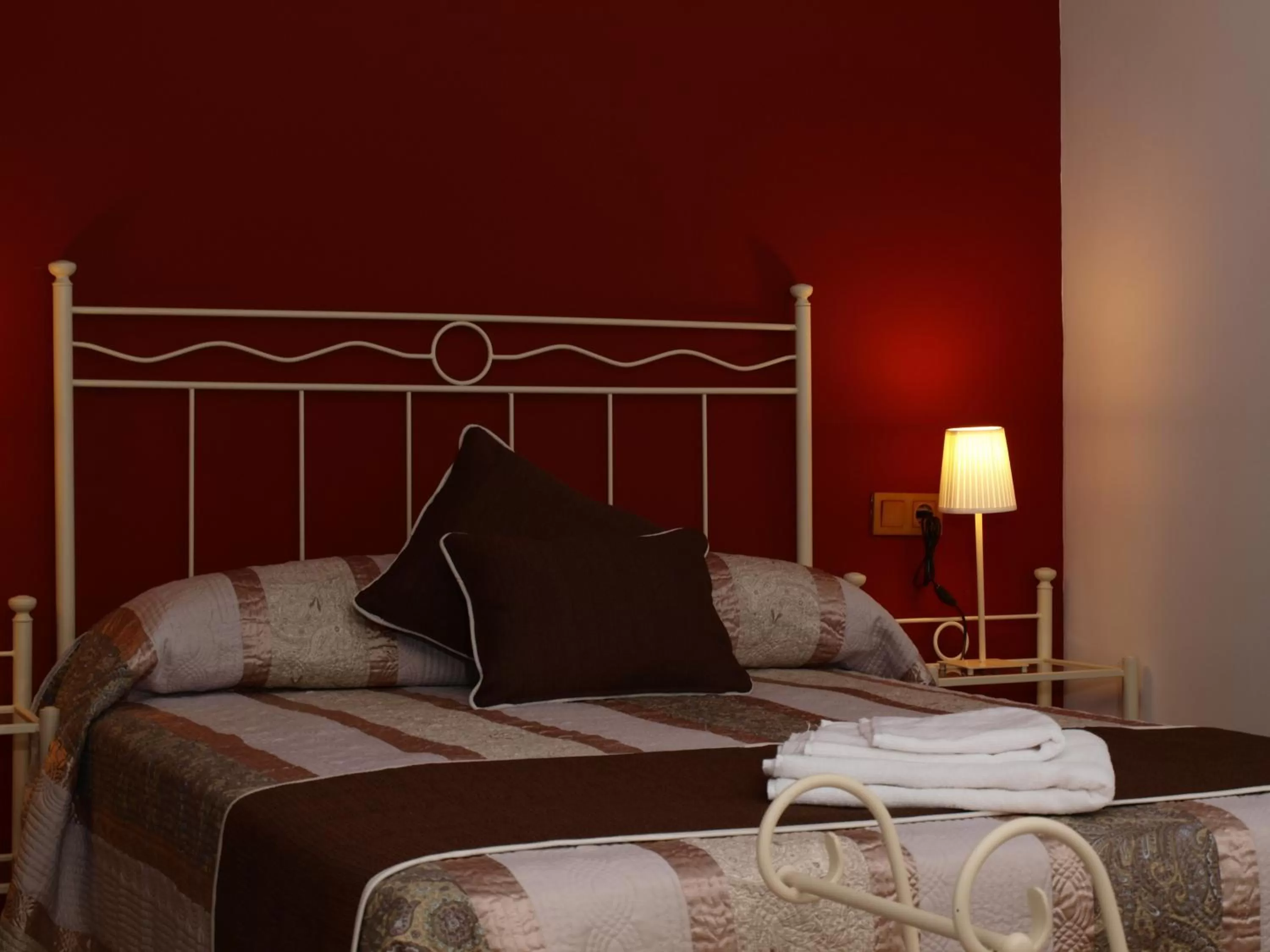 Bed in Hostal La Ribera del Júcar