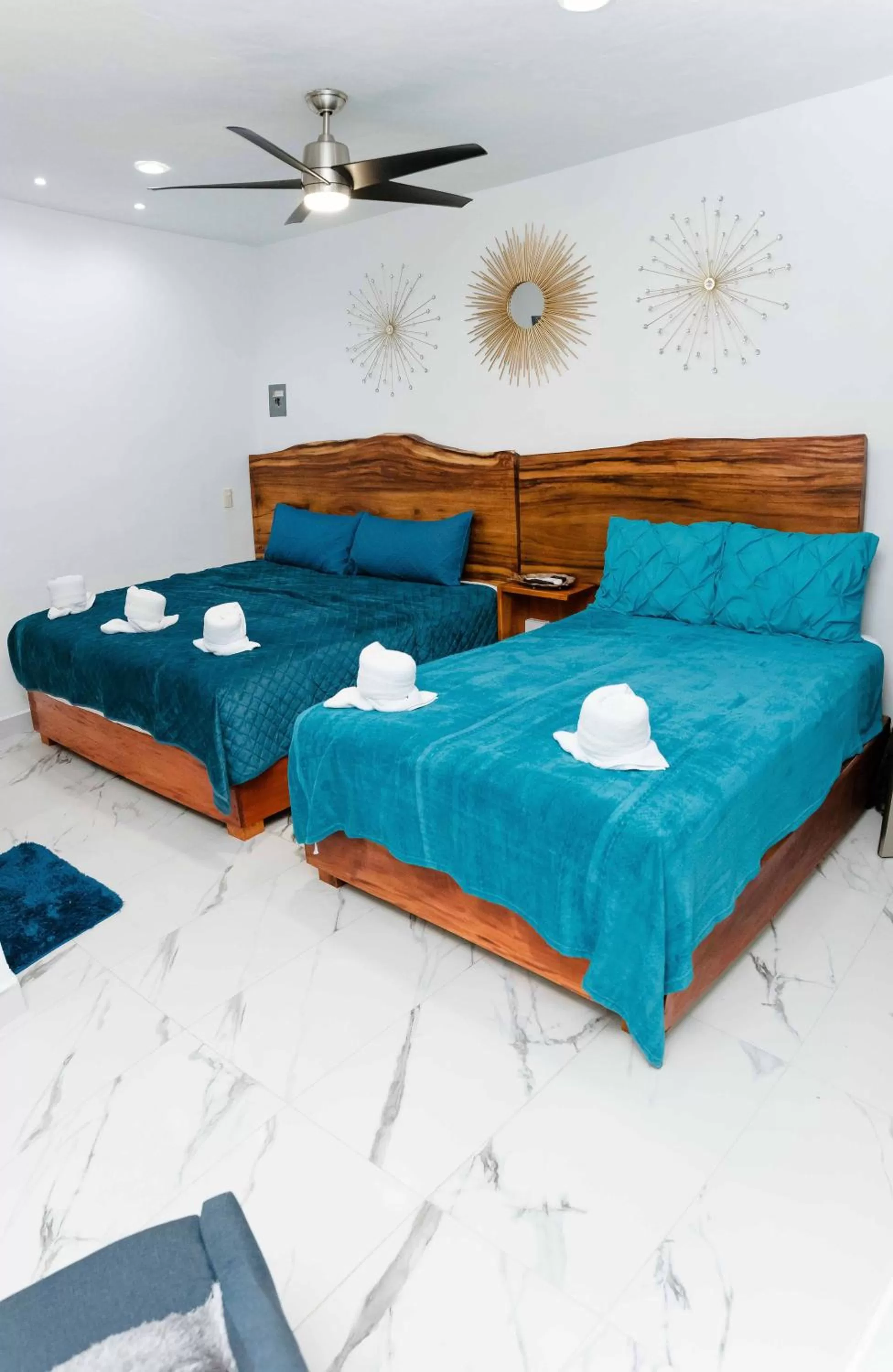 Photo of the whole room, Bed in Hotel Naomi City center