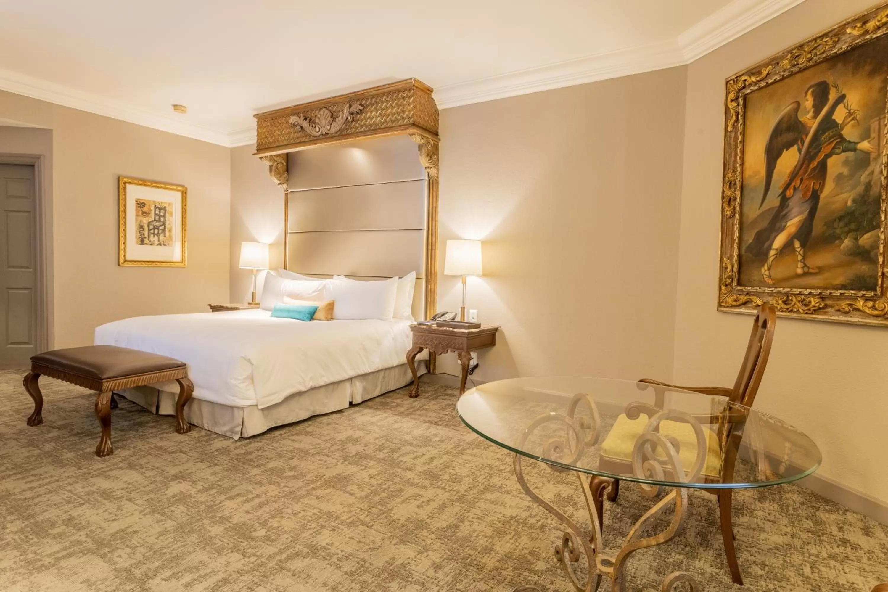 Bedroom, Bed in Quinta Real Monterrey