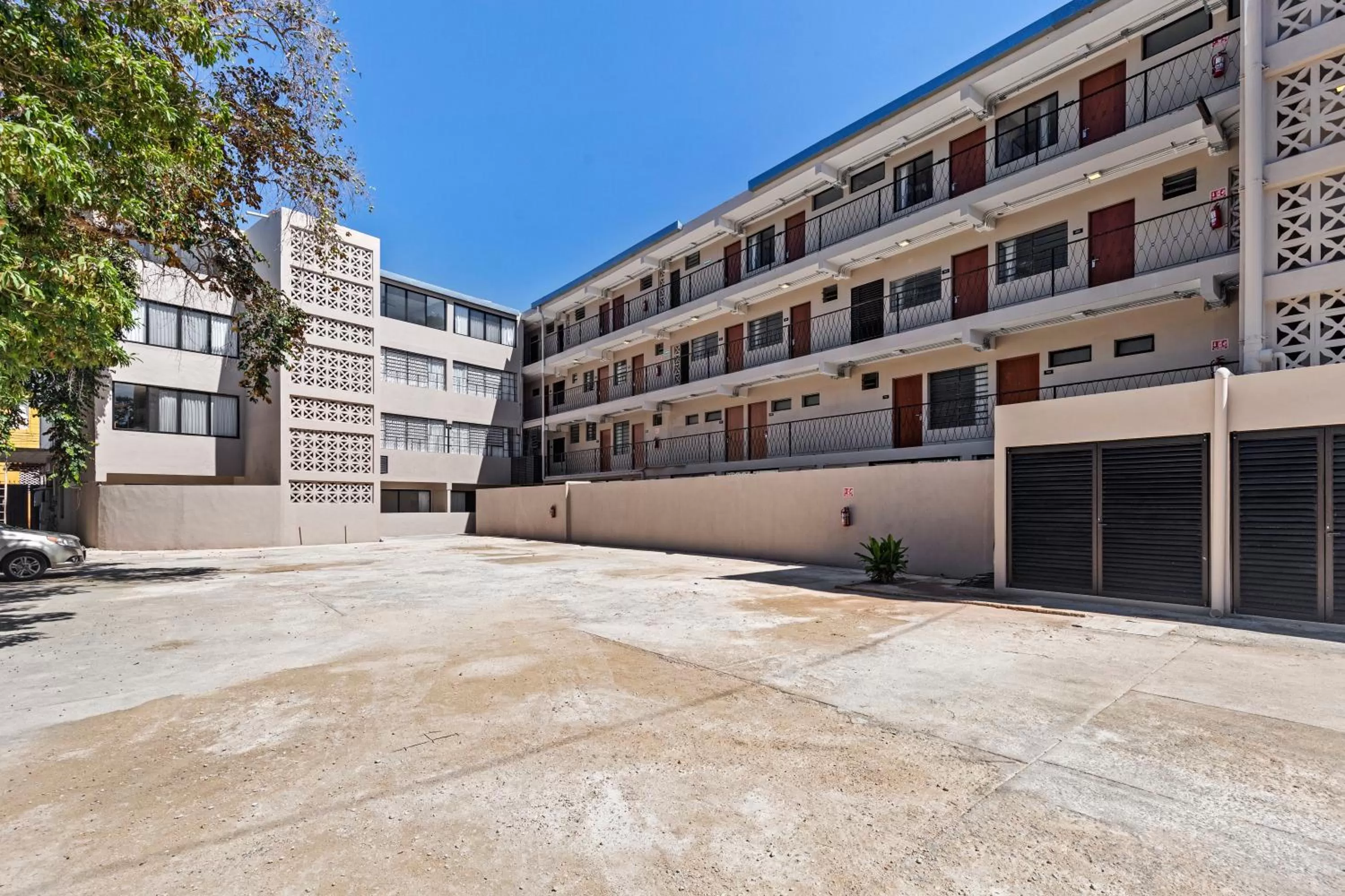 Property building in Suites Reforma by HomiRent