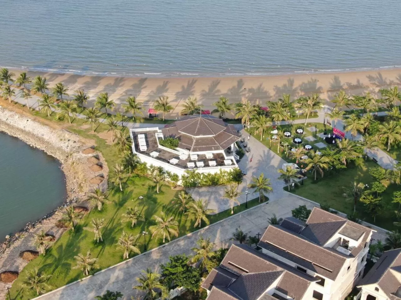 Beach in Paradise Suites Hotel