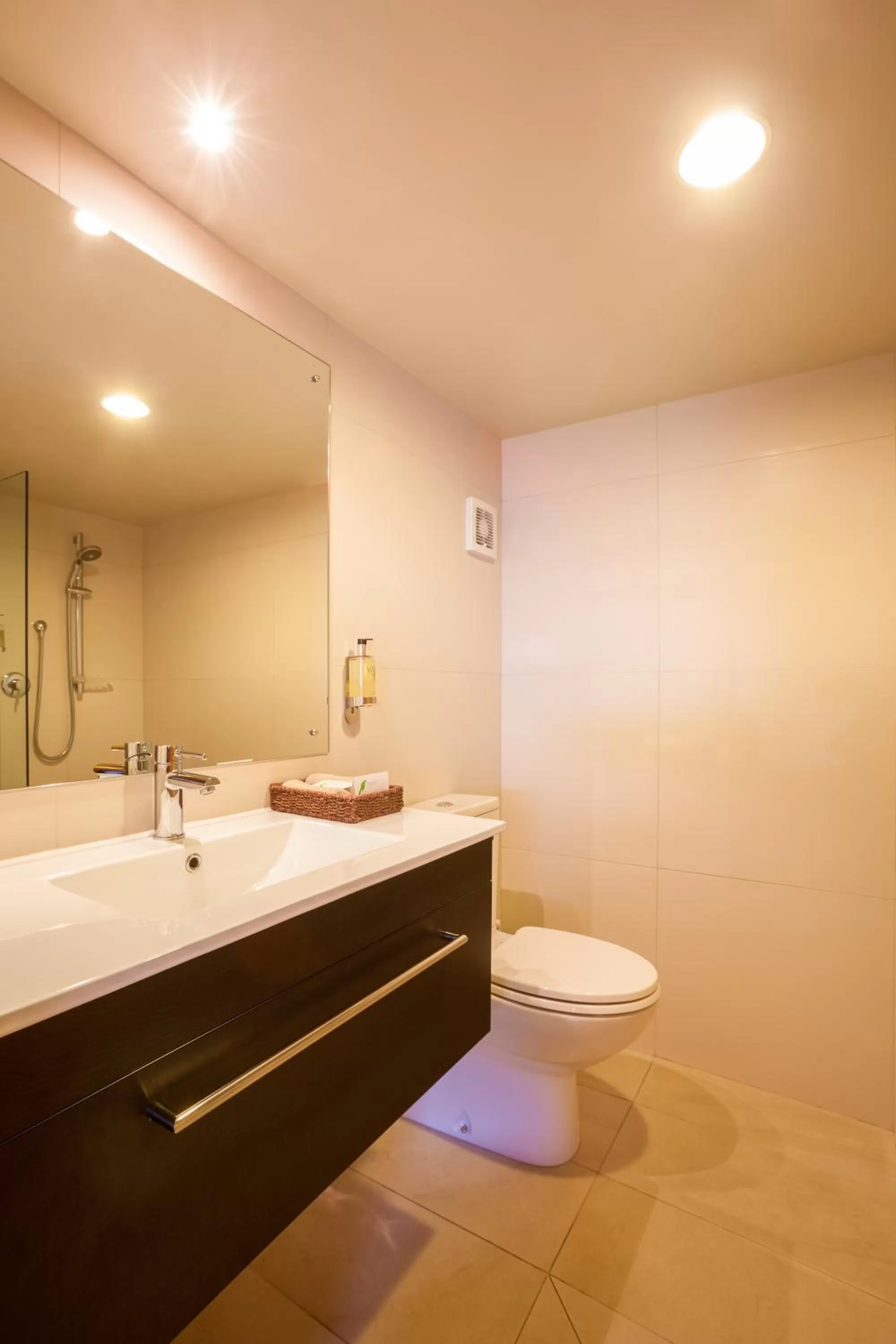 Bathroom in Cranbury Court Apartments