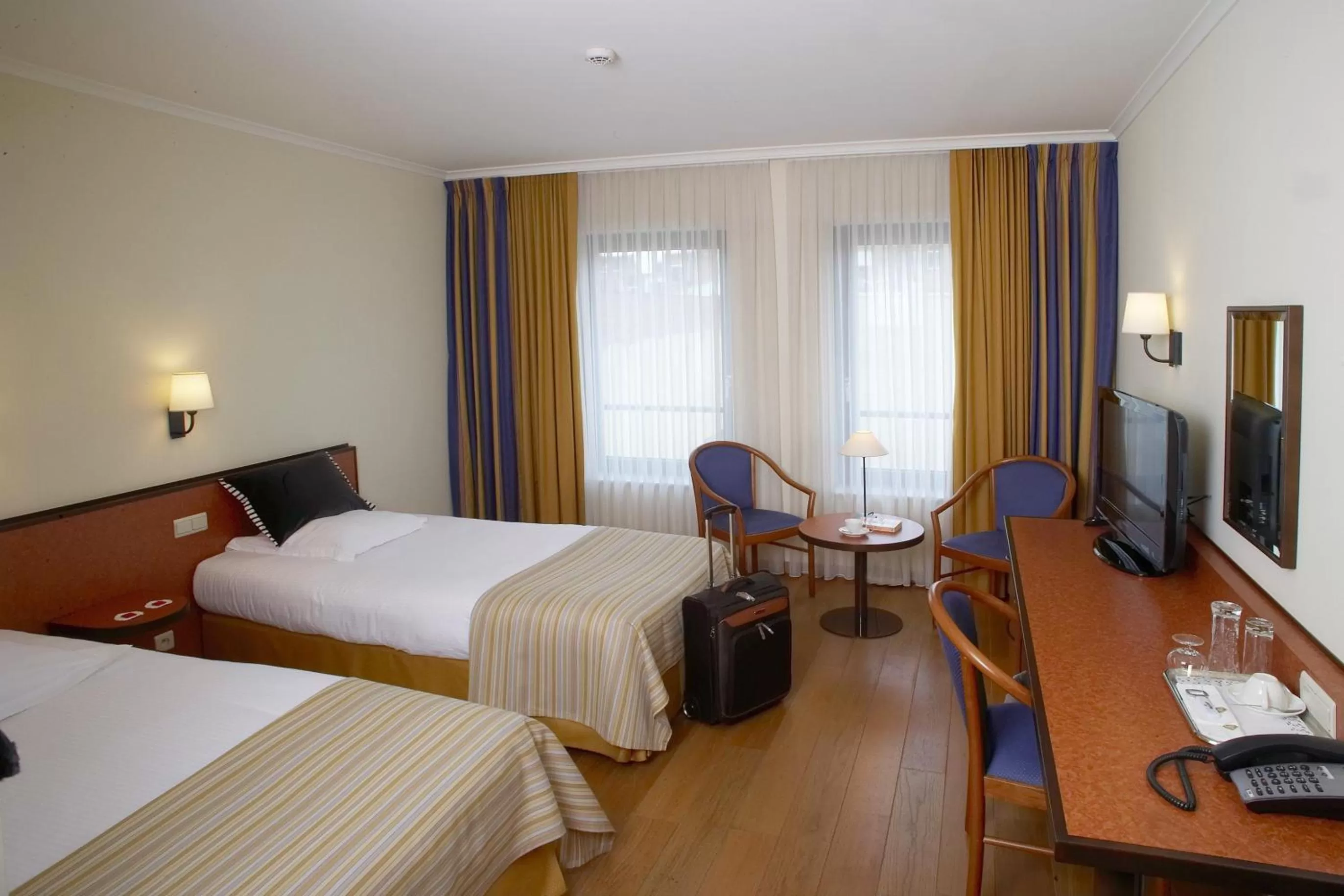 Photo of the whole room, Bed in Keizershof Hotel Aalst