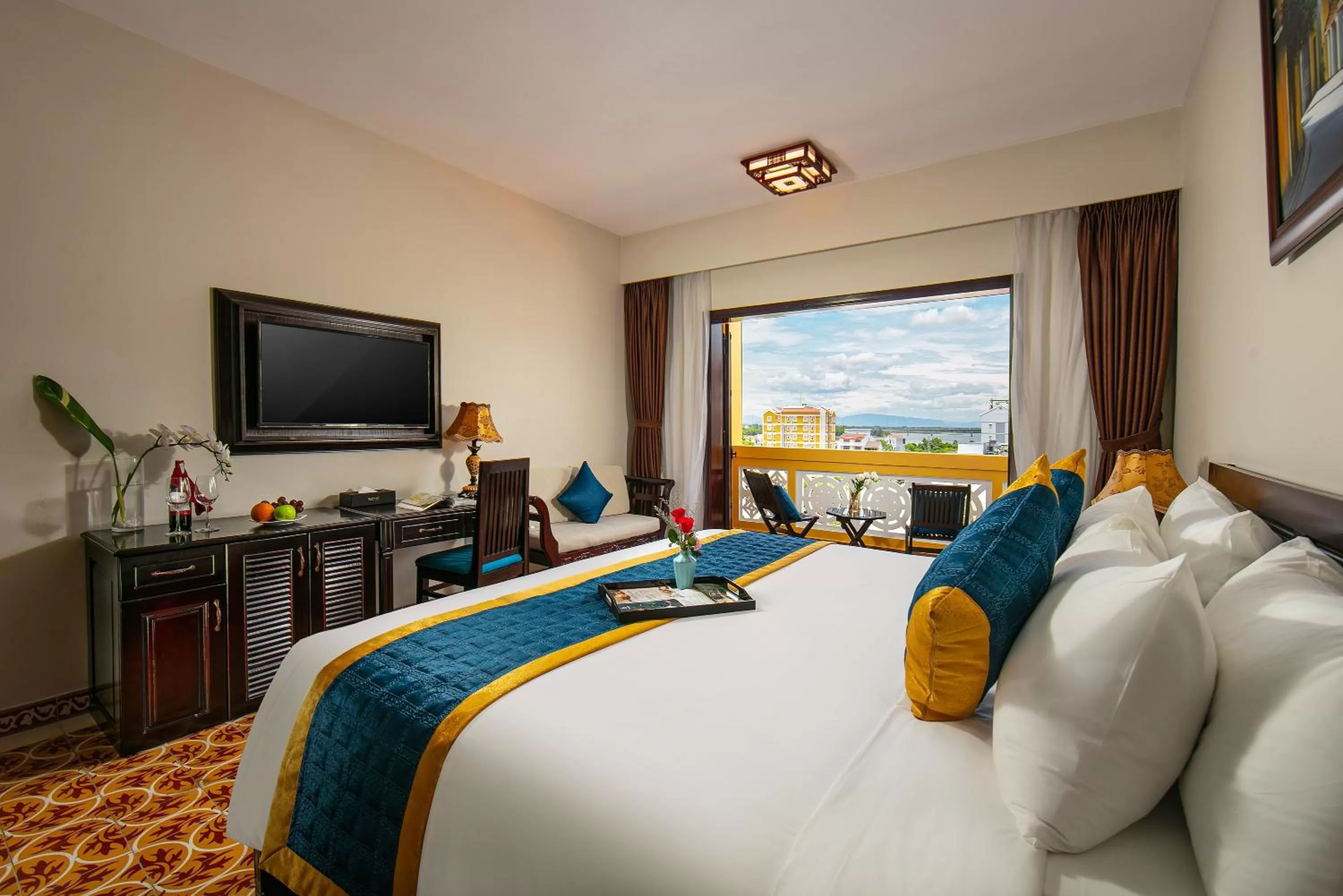 Bed in La Charm Hoi An Hotel & Spa