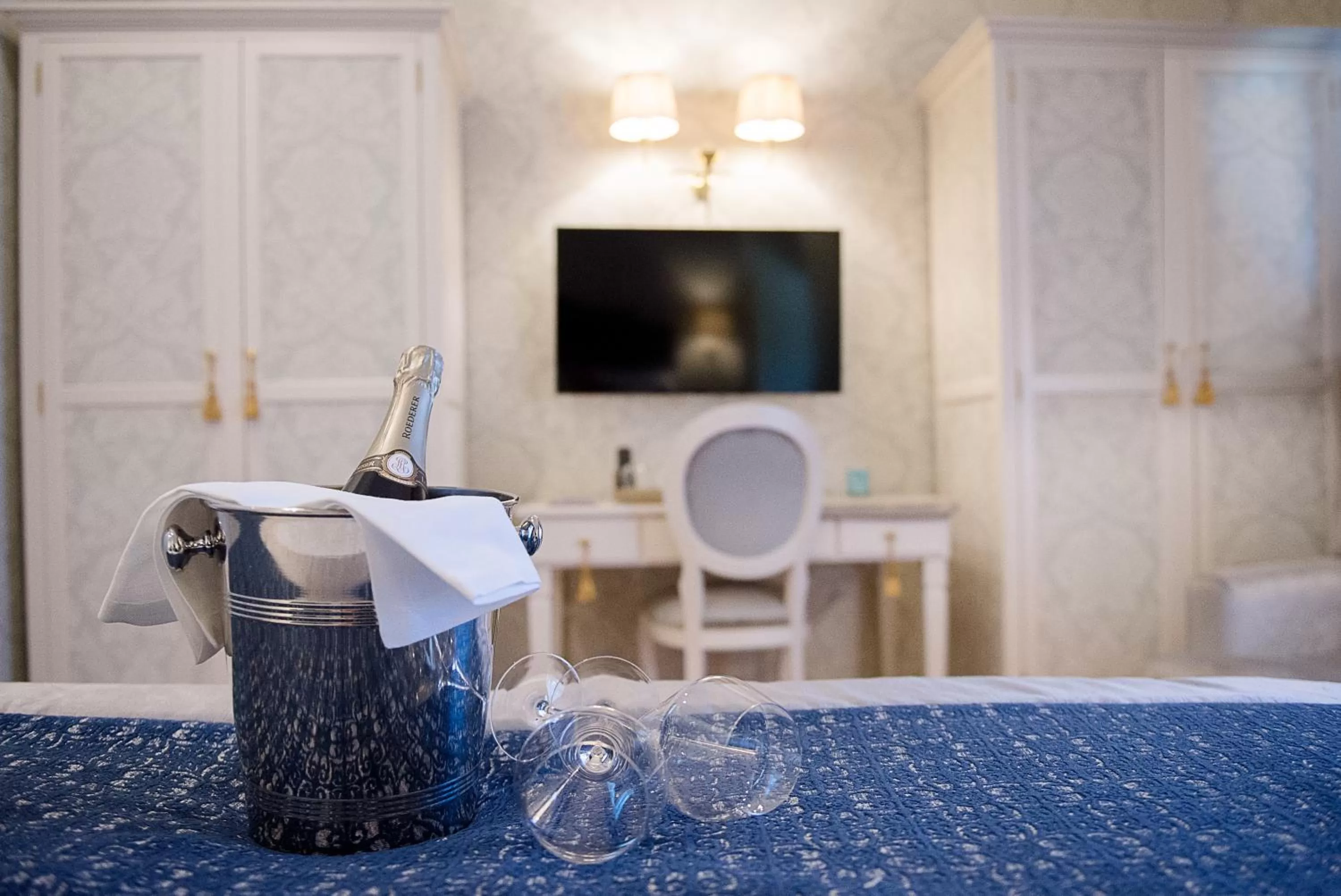 Bed in San Gemini Palace