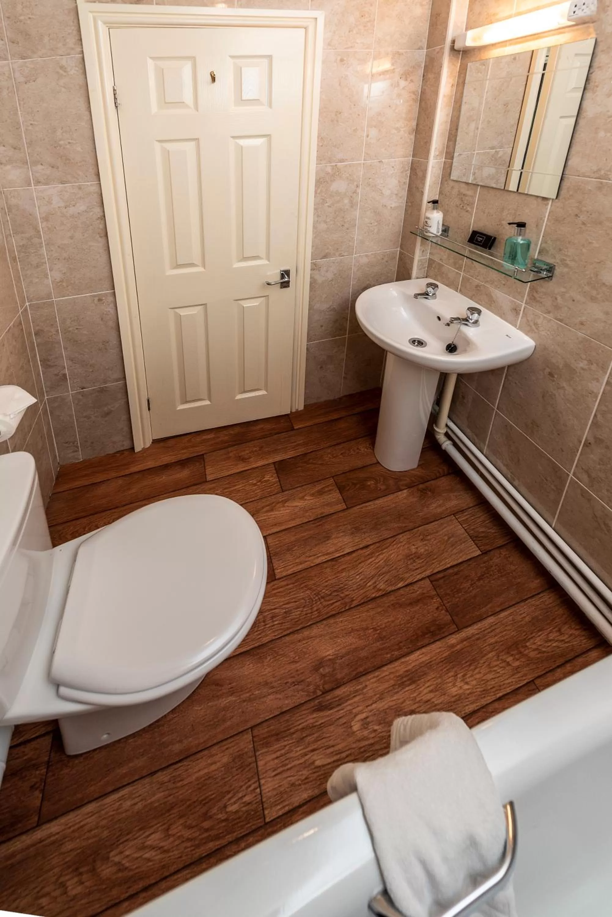 Bathroom in Marston Farm Hotel