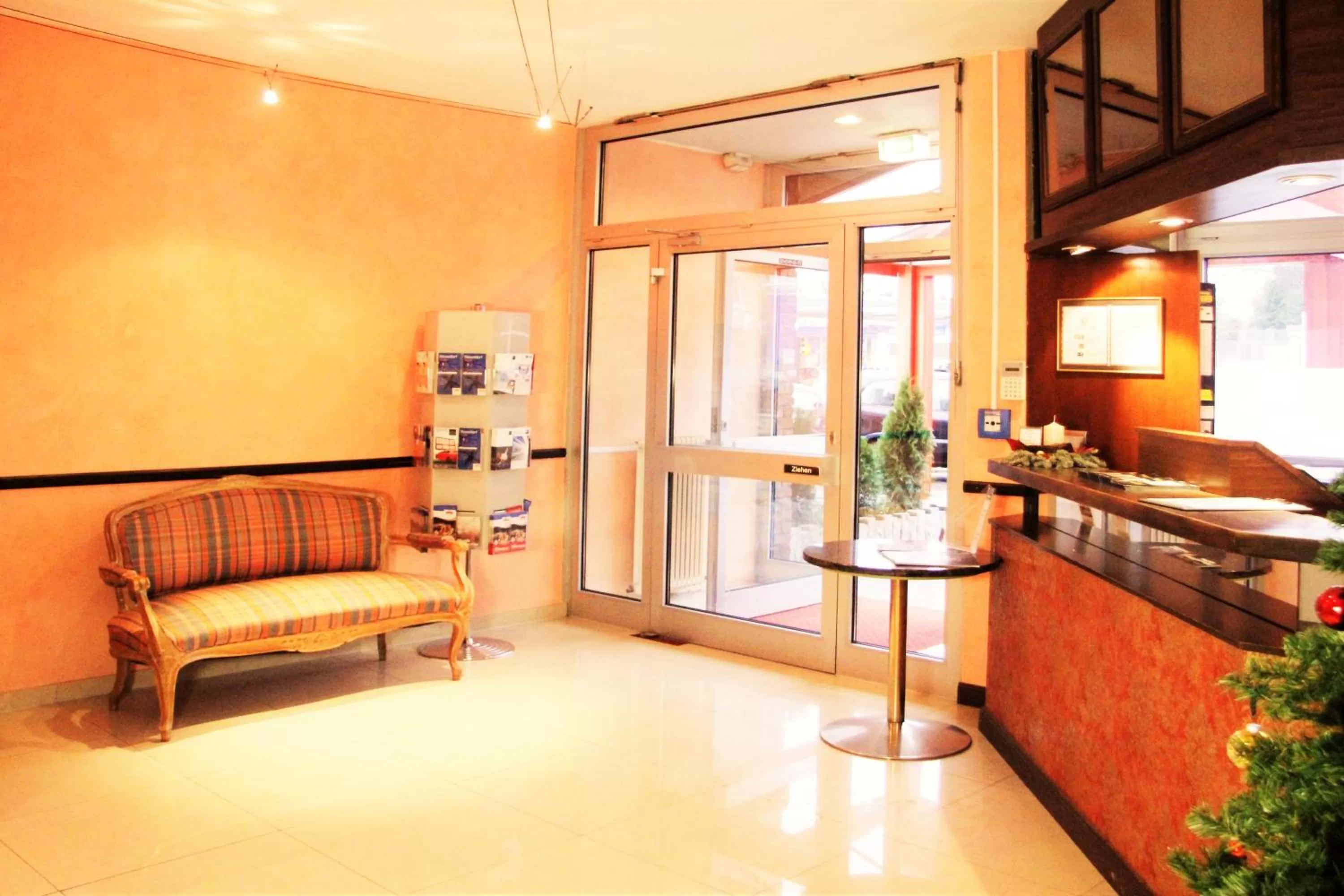 Lobby or reception, Lobby/Reception in Hotel Lorien