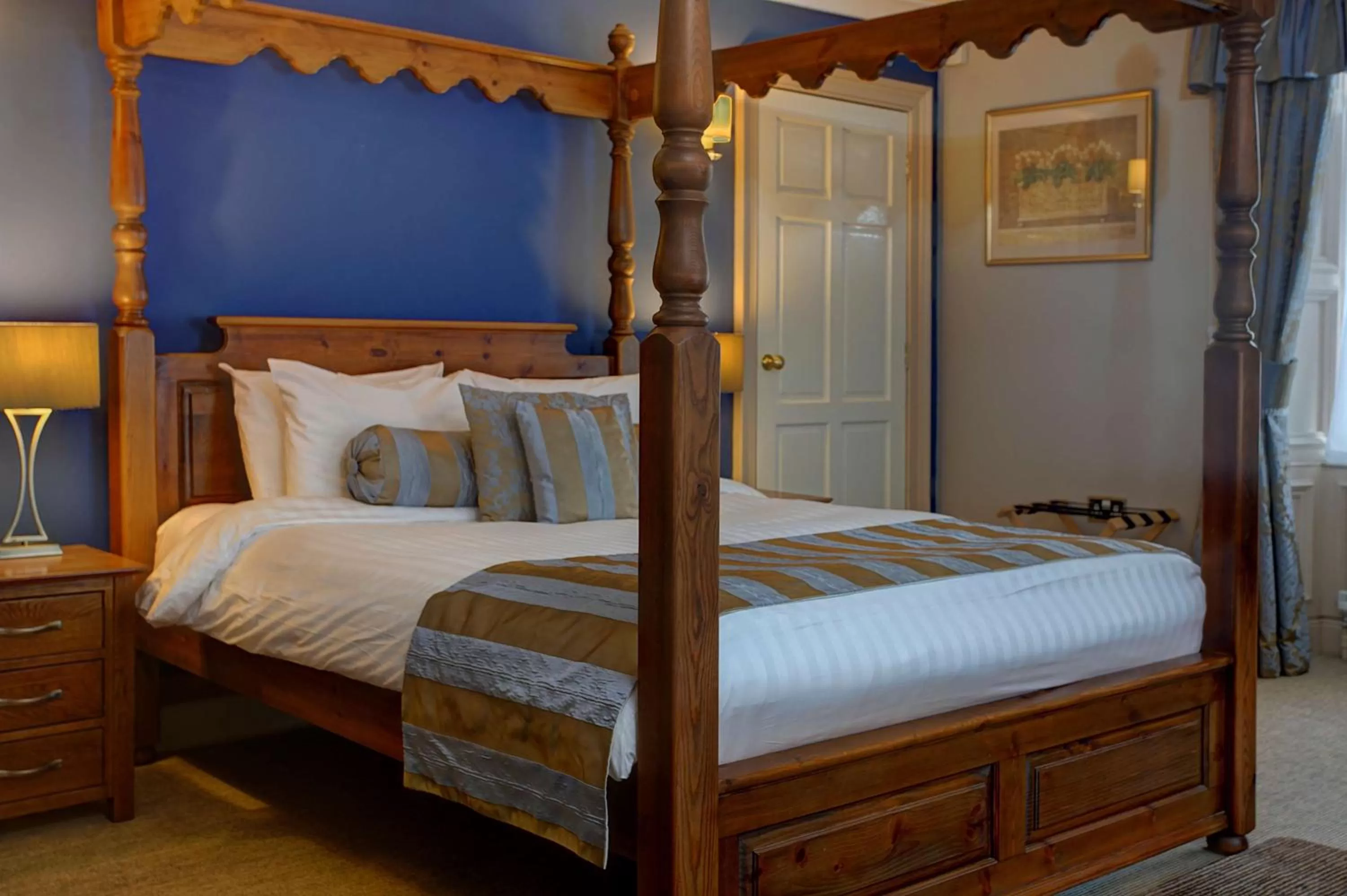 Photo of the whole room, Bed in All Seasons Philipburn, BW Signature Collection