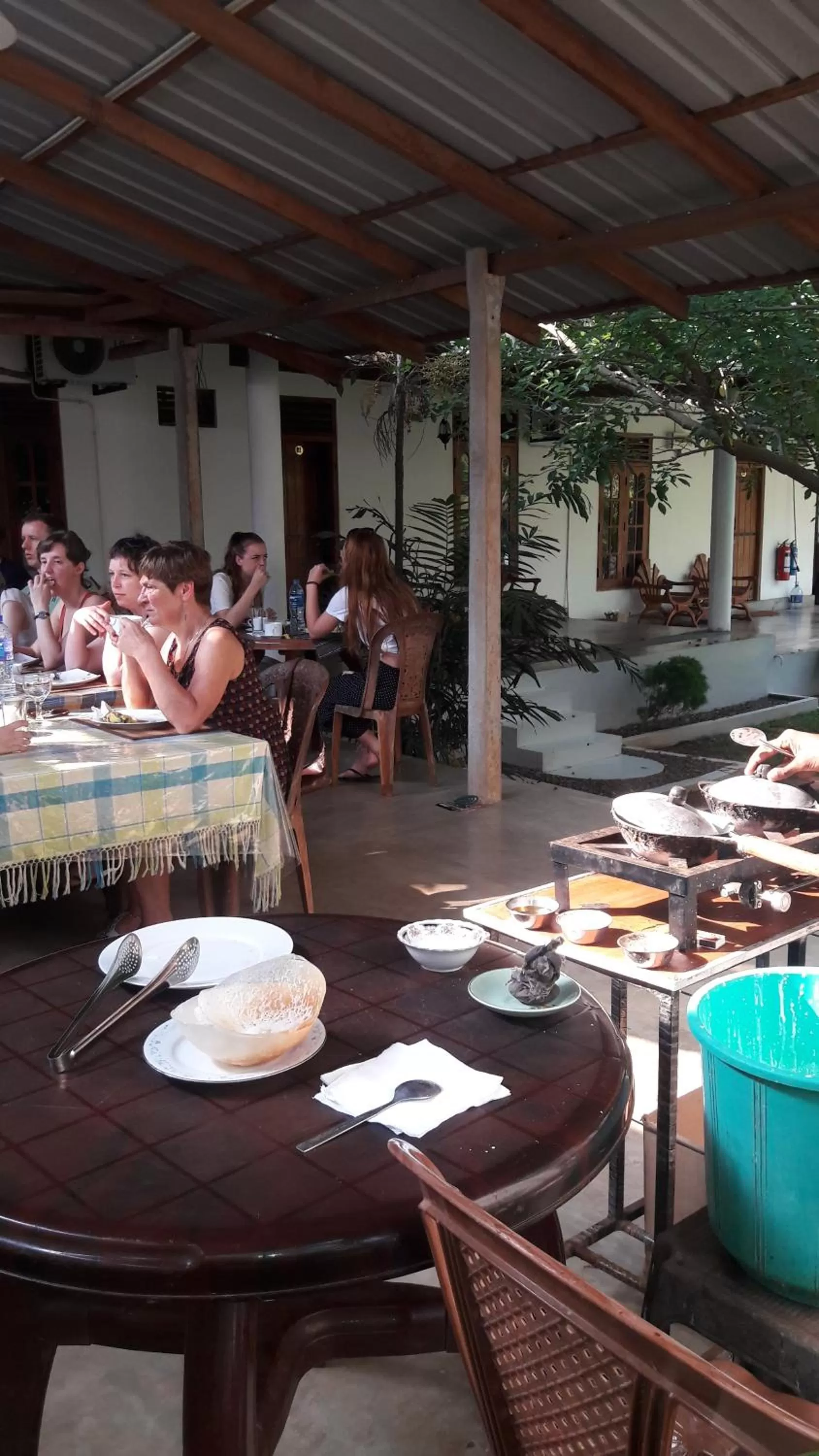 Restaurant/places to eat in Liyana Holiday resort