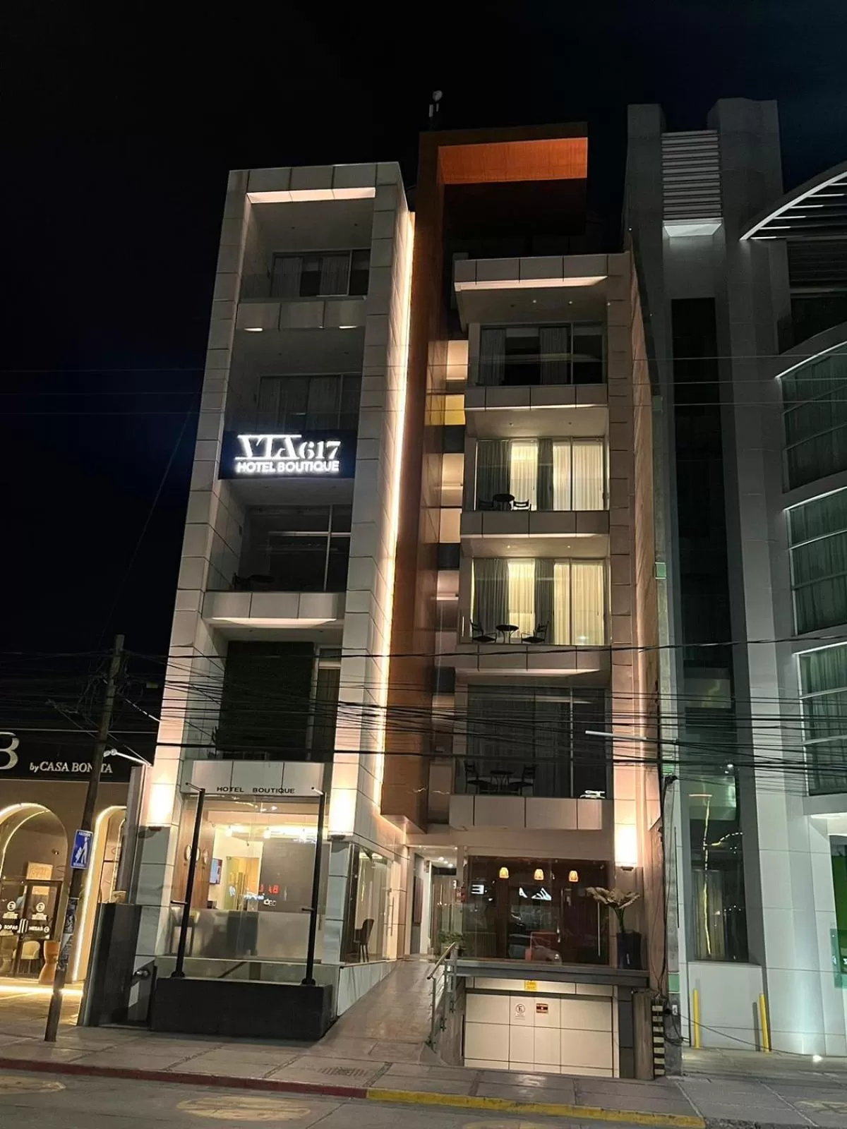 Zújmú Business Boutique Hotel