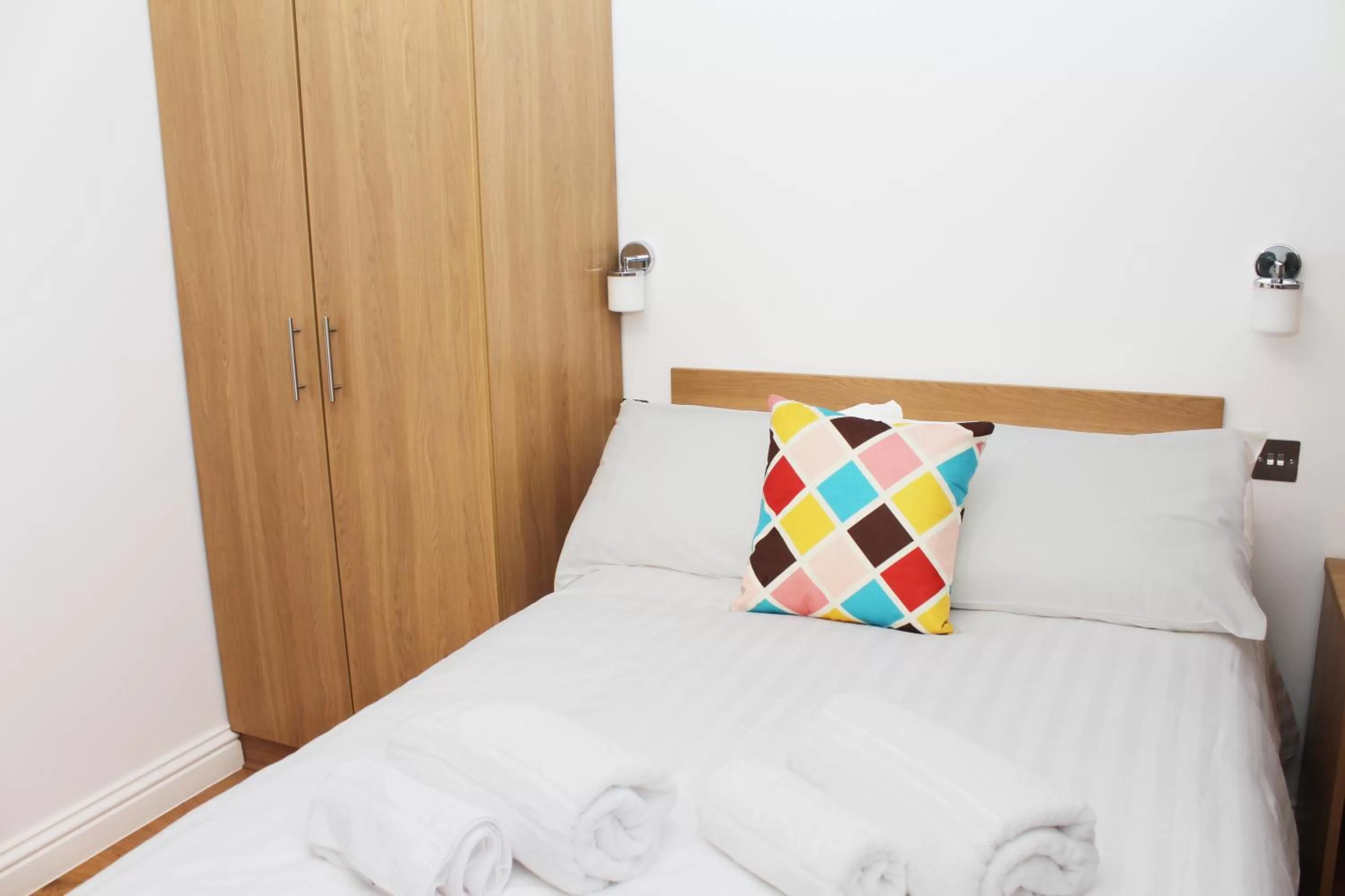 Photo of the whole room, Bed in Flexistay Leicester Gable Aparthotel