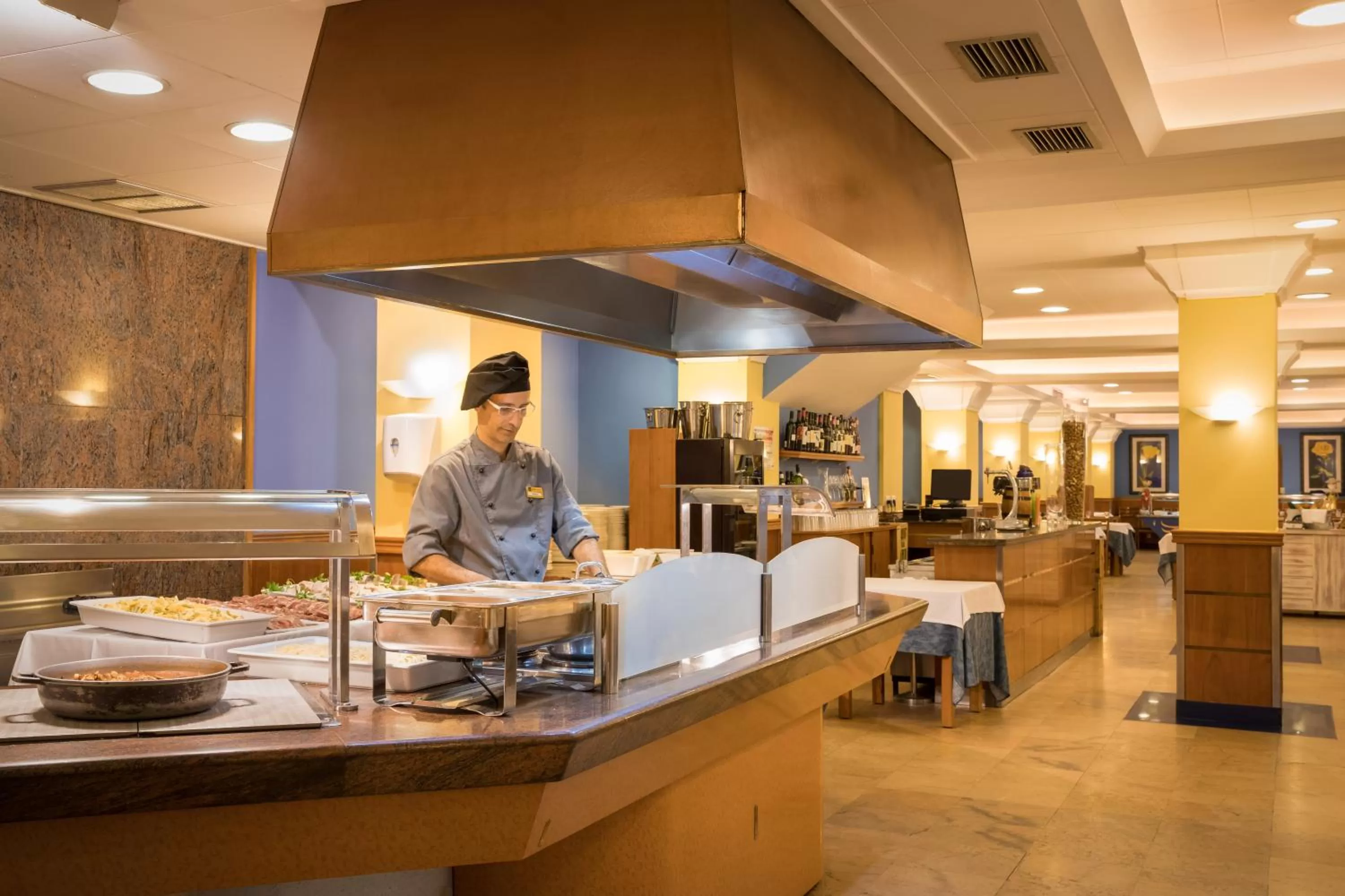 Staff in htop Pineda Palace 4Sup - Adults Only #htopBliss