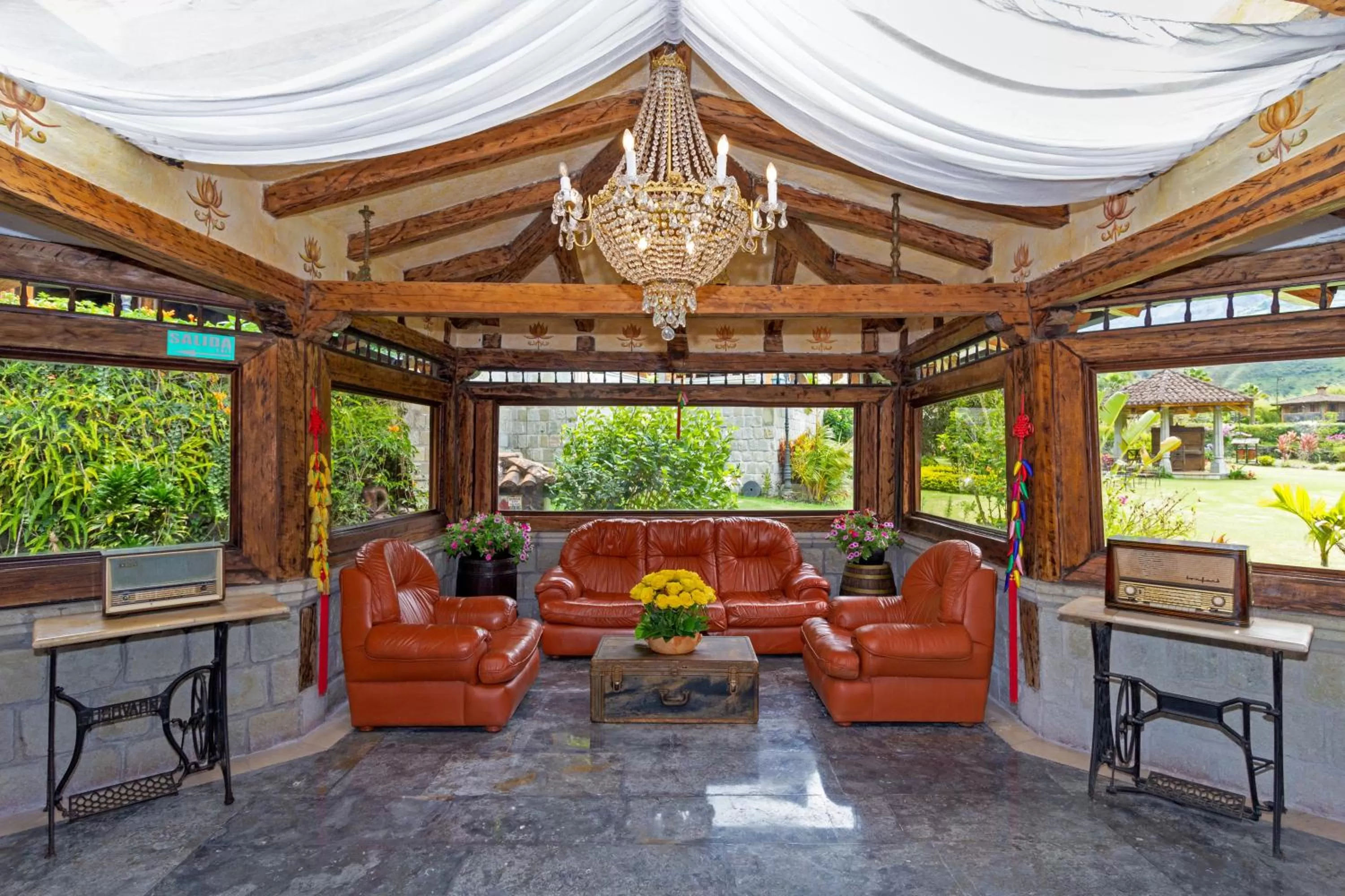 Living room in Samari Spa Resort