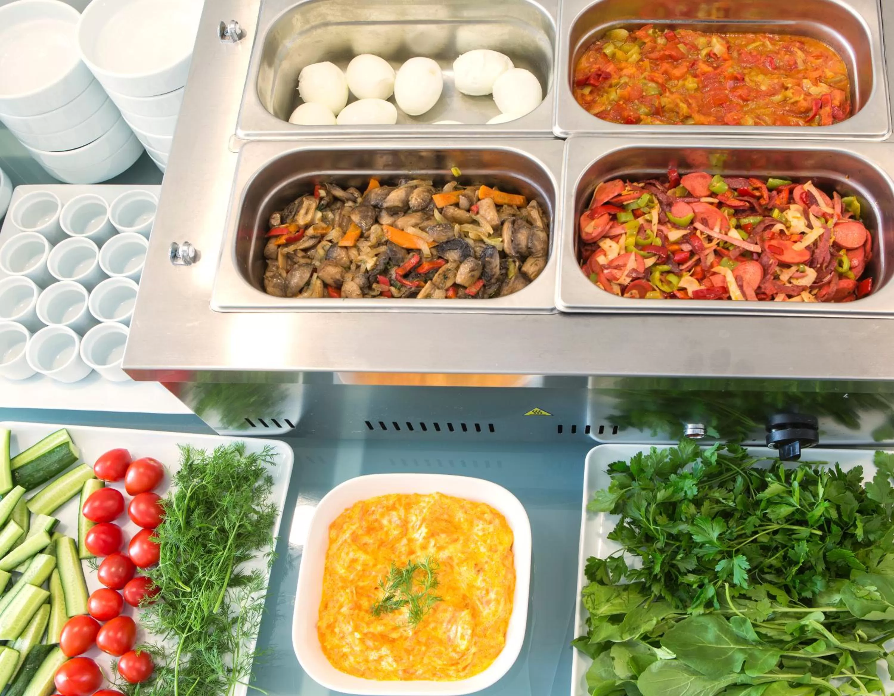 Restaurant/places to eat in Obelisk Hotel & Suites