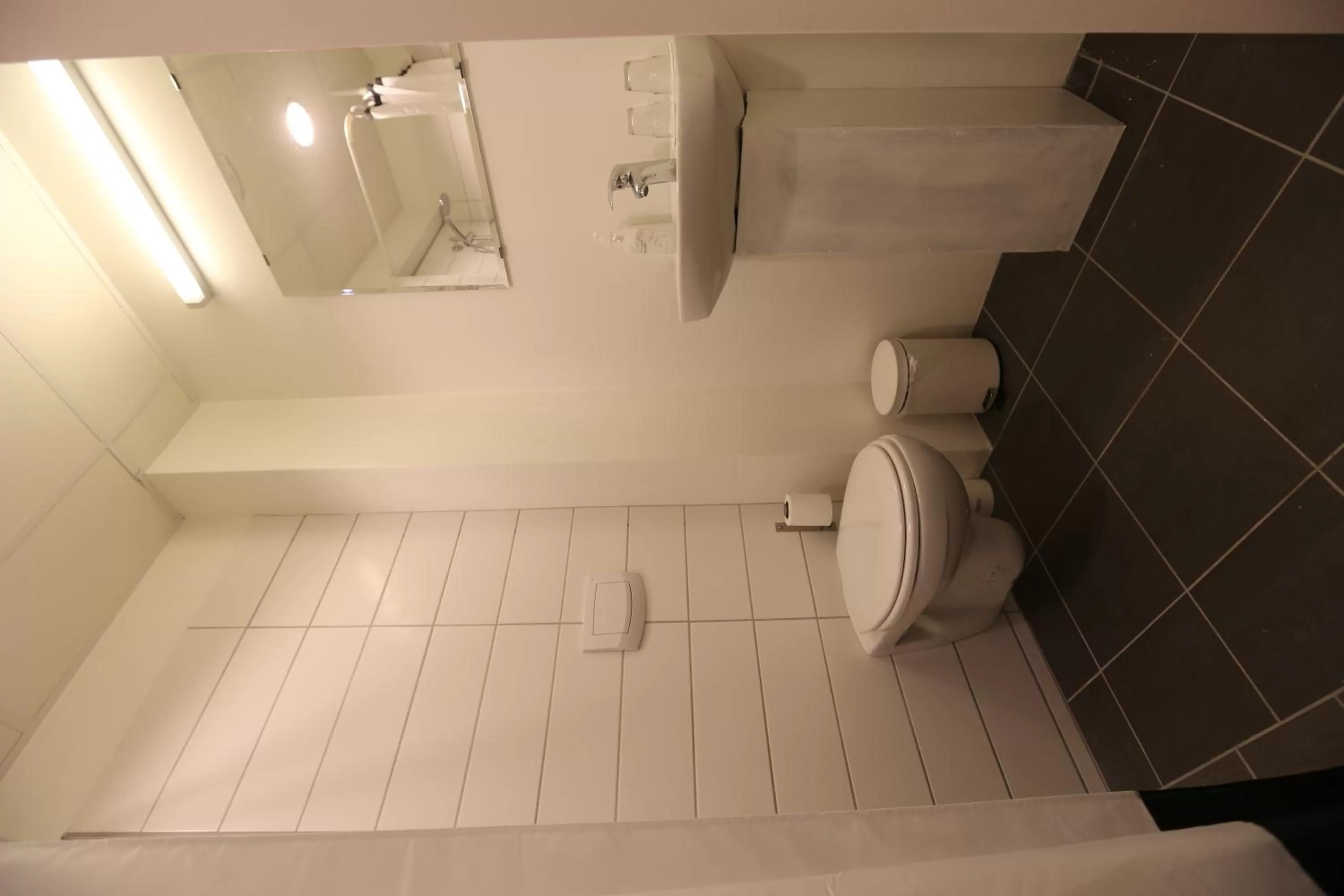 Bathroom in 100 Iceland Hotel