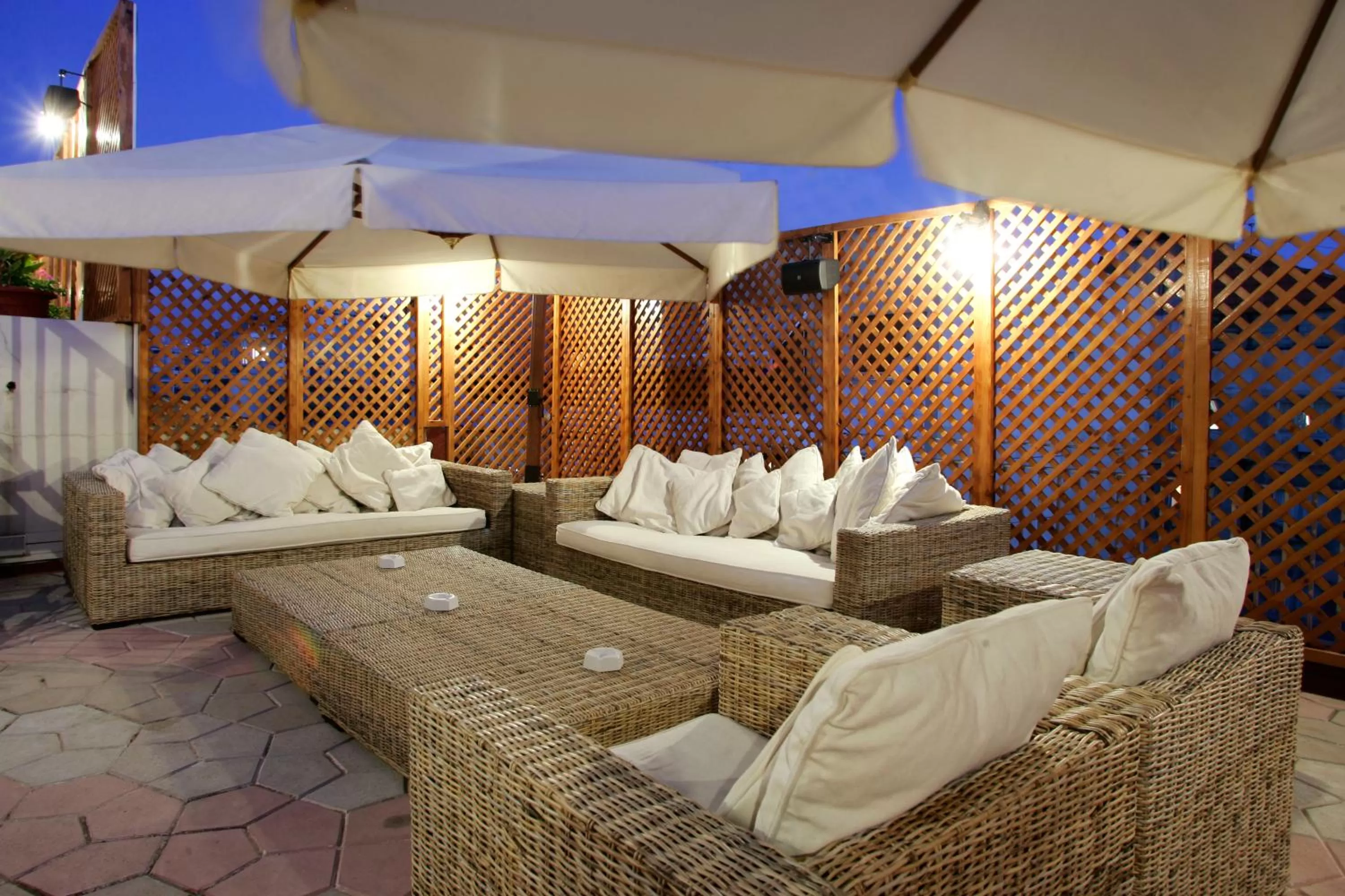 Balcony/Terrace in The Mayflower Hotel