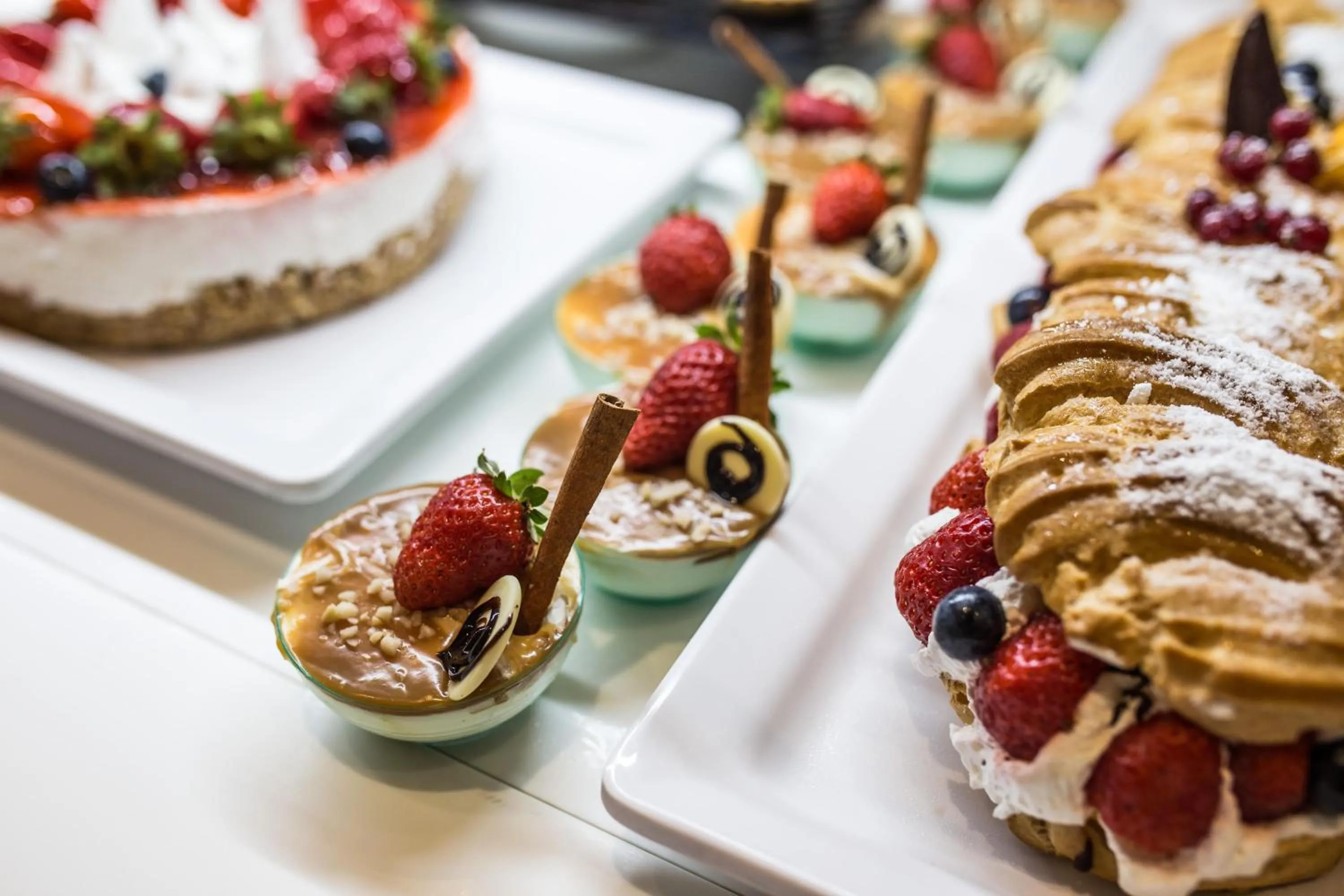 Restaurant/places to eat in The Views Oasis