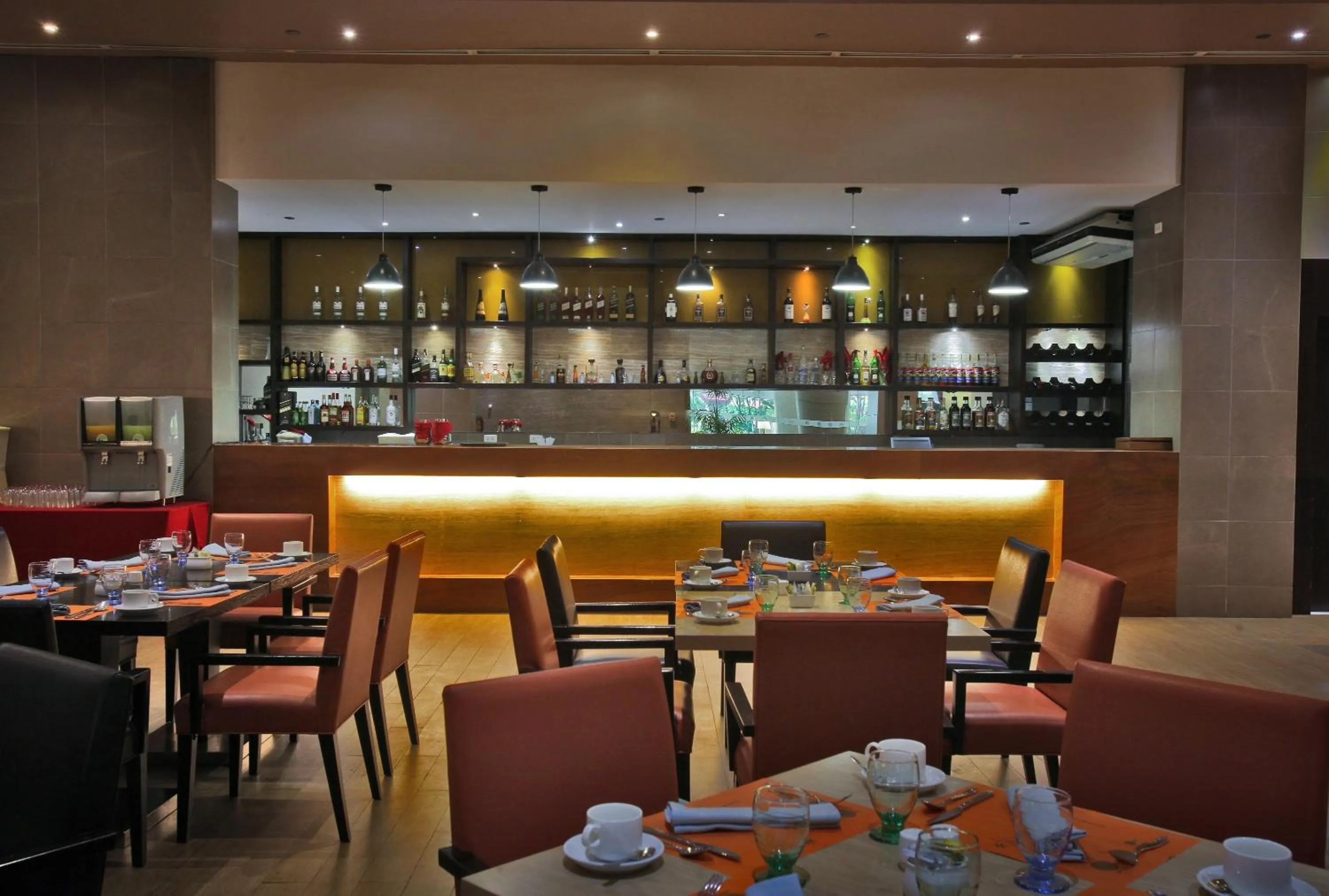 Restaurant/places to eat in Limketkai Luxe Hotel