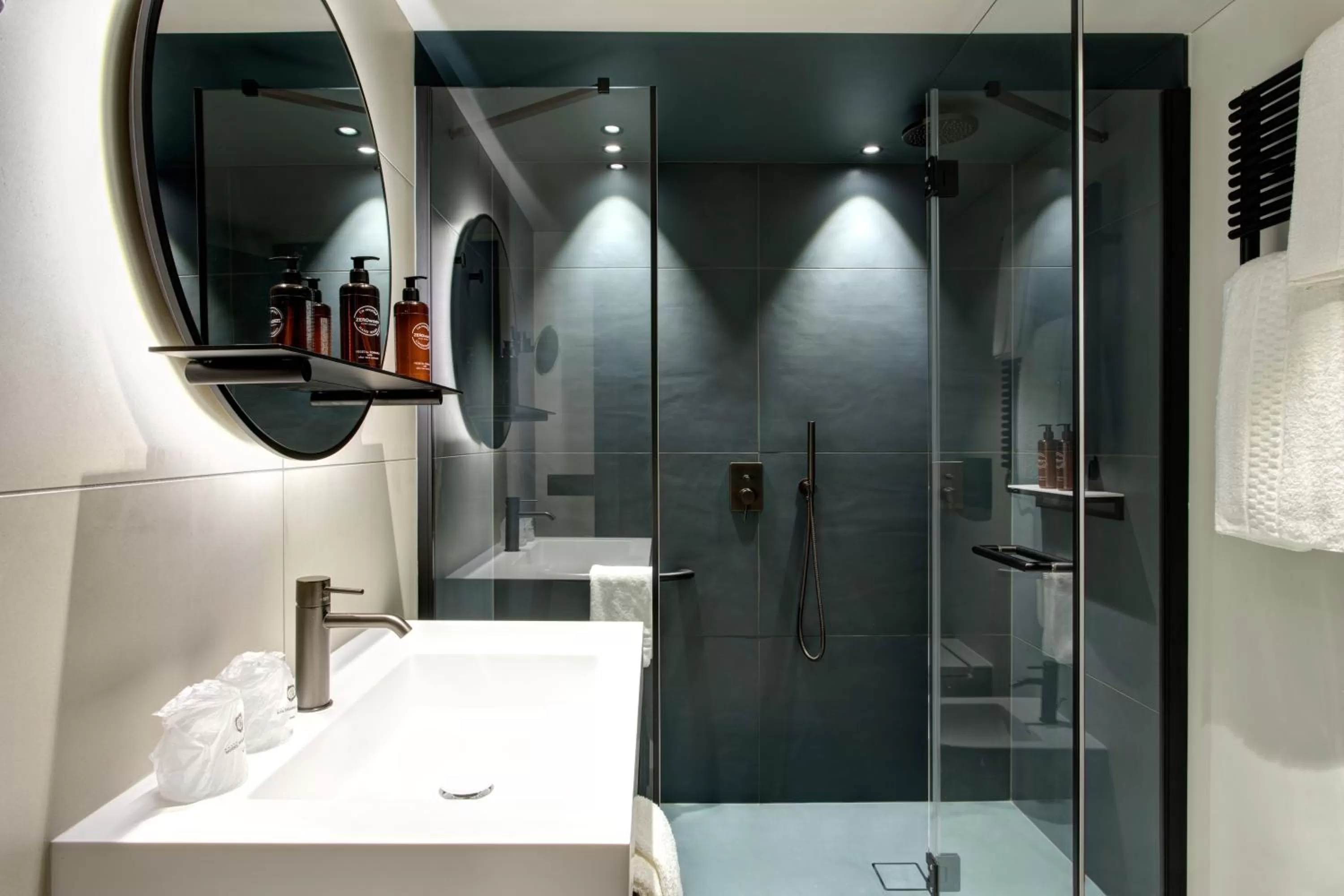 Bathroom in LUGANODANTE Boutique & Lifestyle Hotel