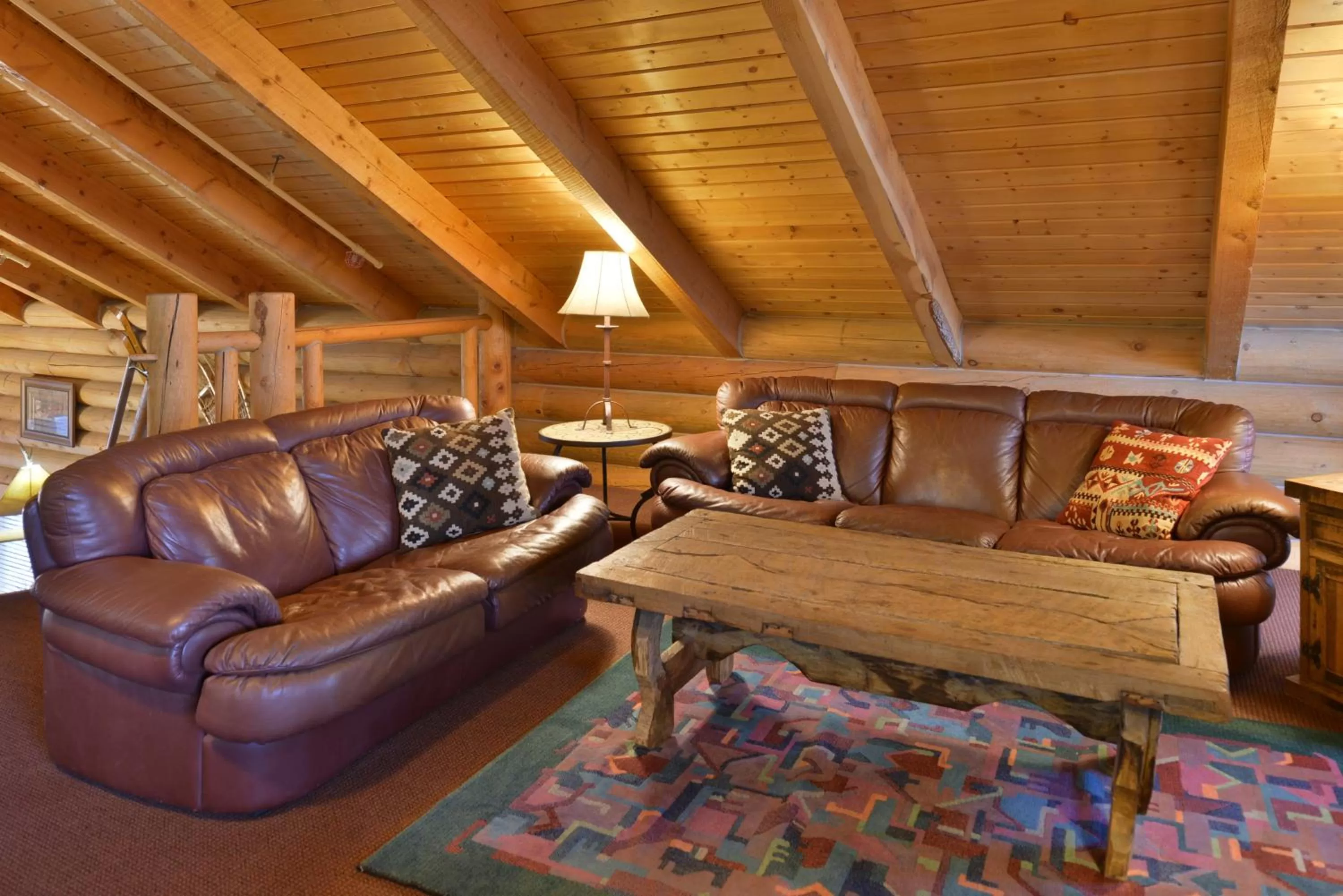 Living room in The Boulder Creek Lodge