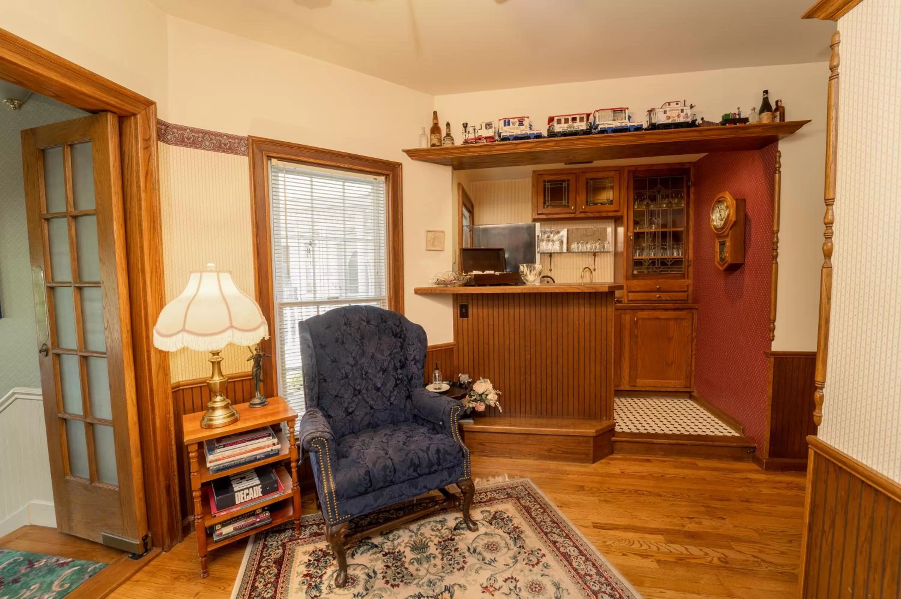 Seating area in Yelton Manor Bed and Breakfast