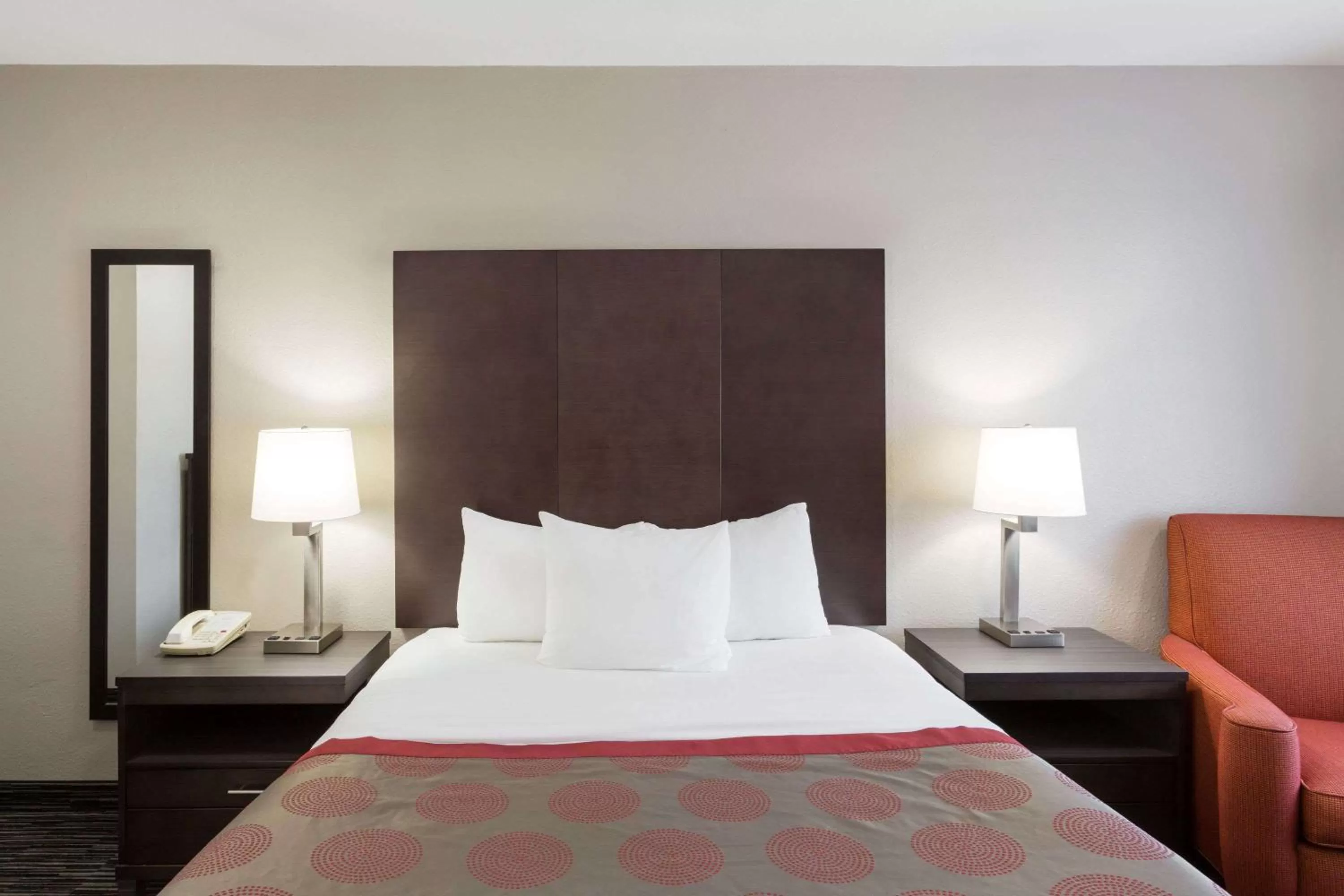 Photo of the whole room, Bed in Ramada by Wyndham Monterey