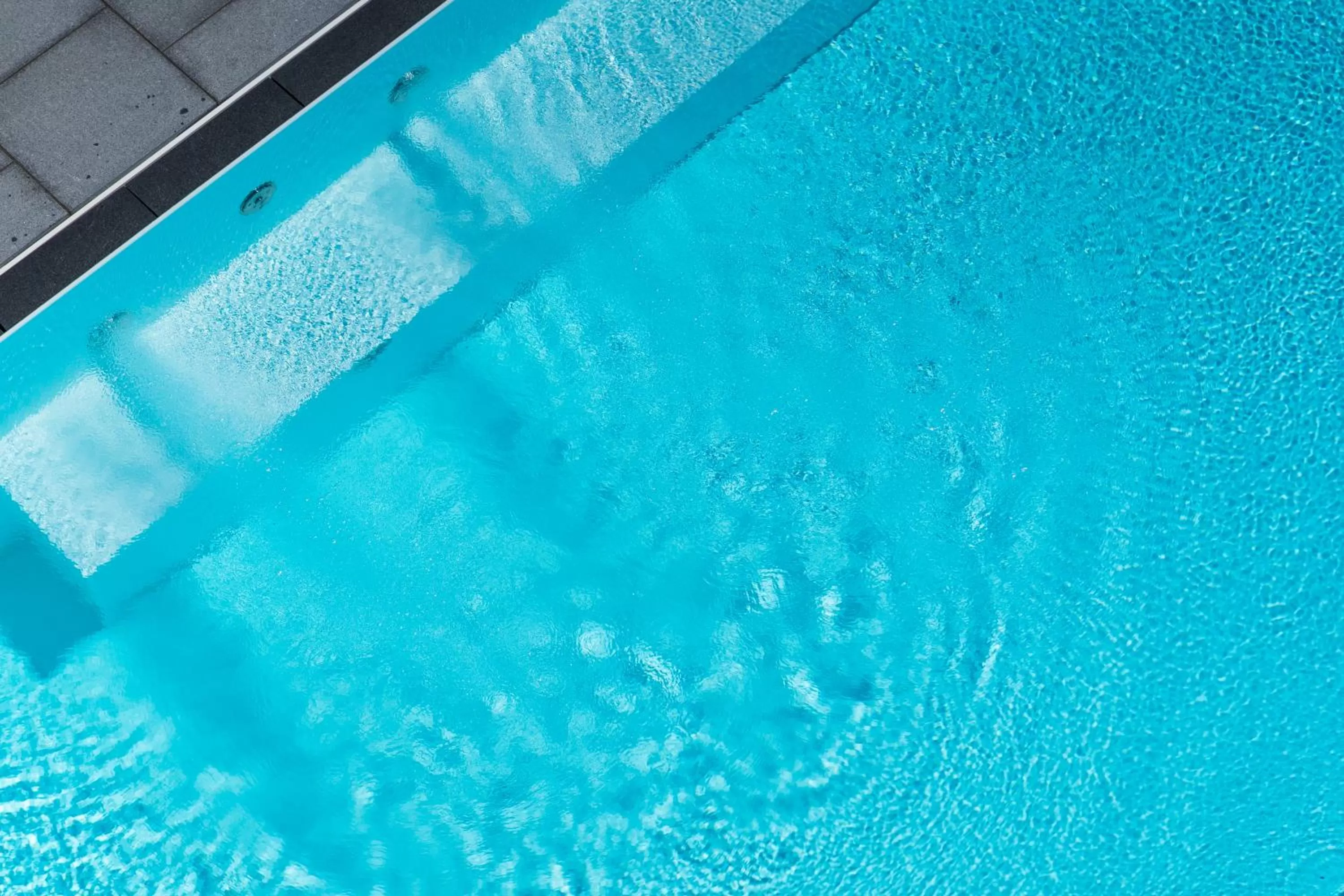 Swimming pool in Das Freiberg Romantikhotel