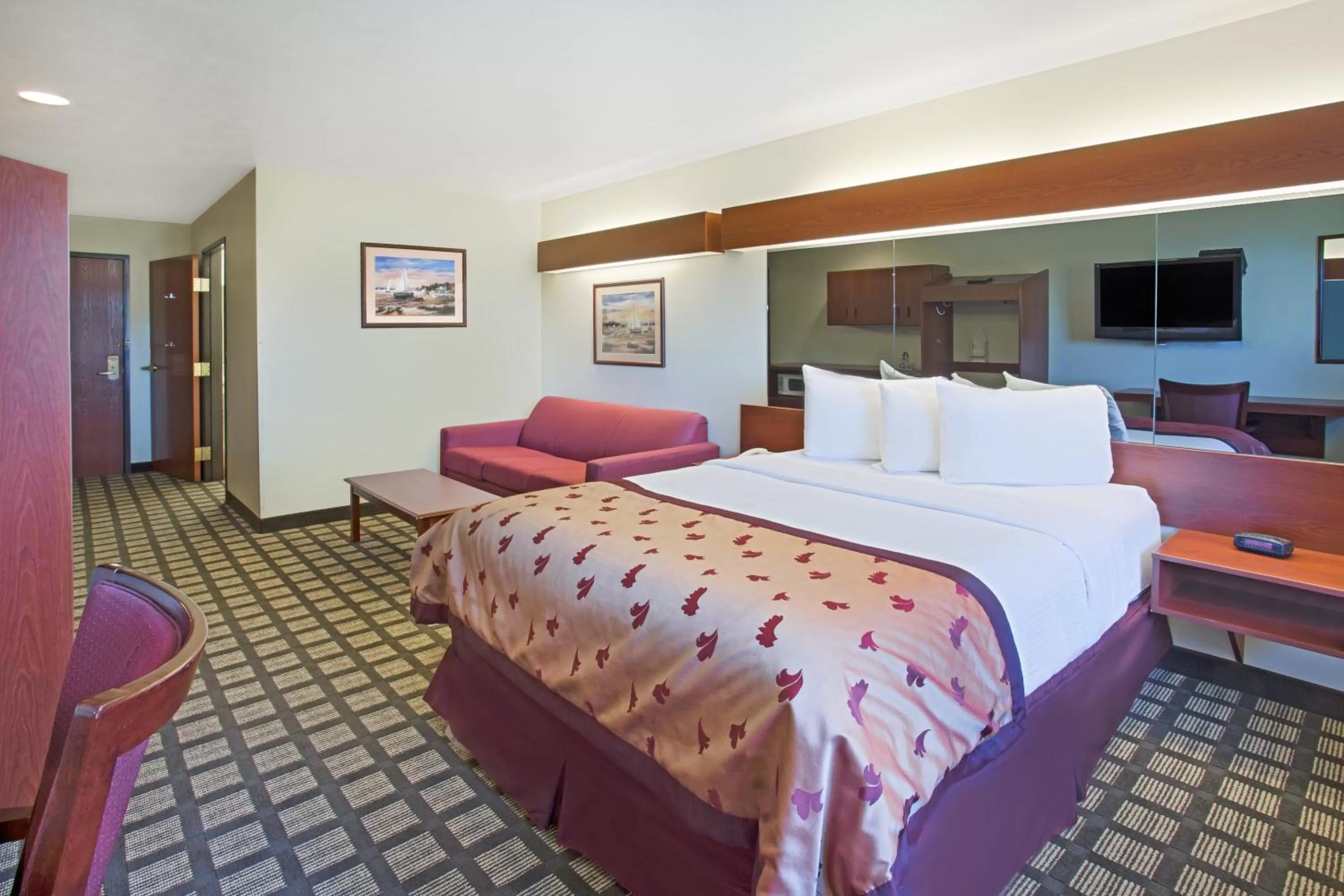 Photo of the whole room, Bed in Microtel Inn & Suites by Wyndham Holland