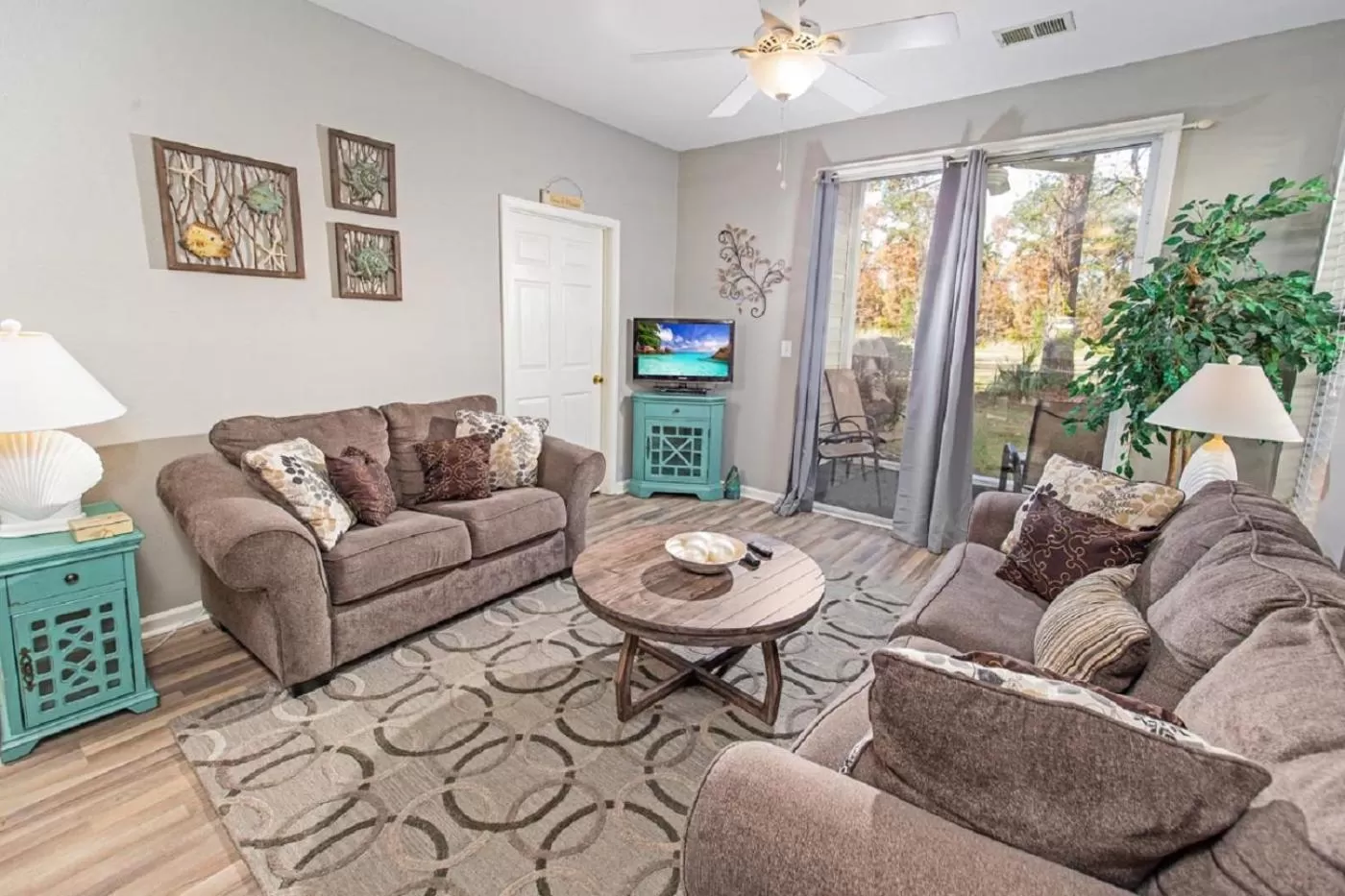 Living room, Seating Area in River Oaks Golf Resort